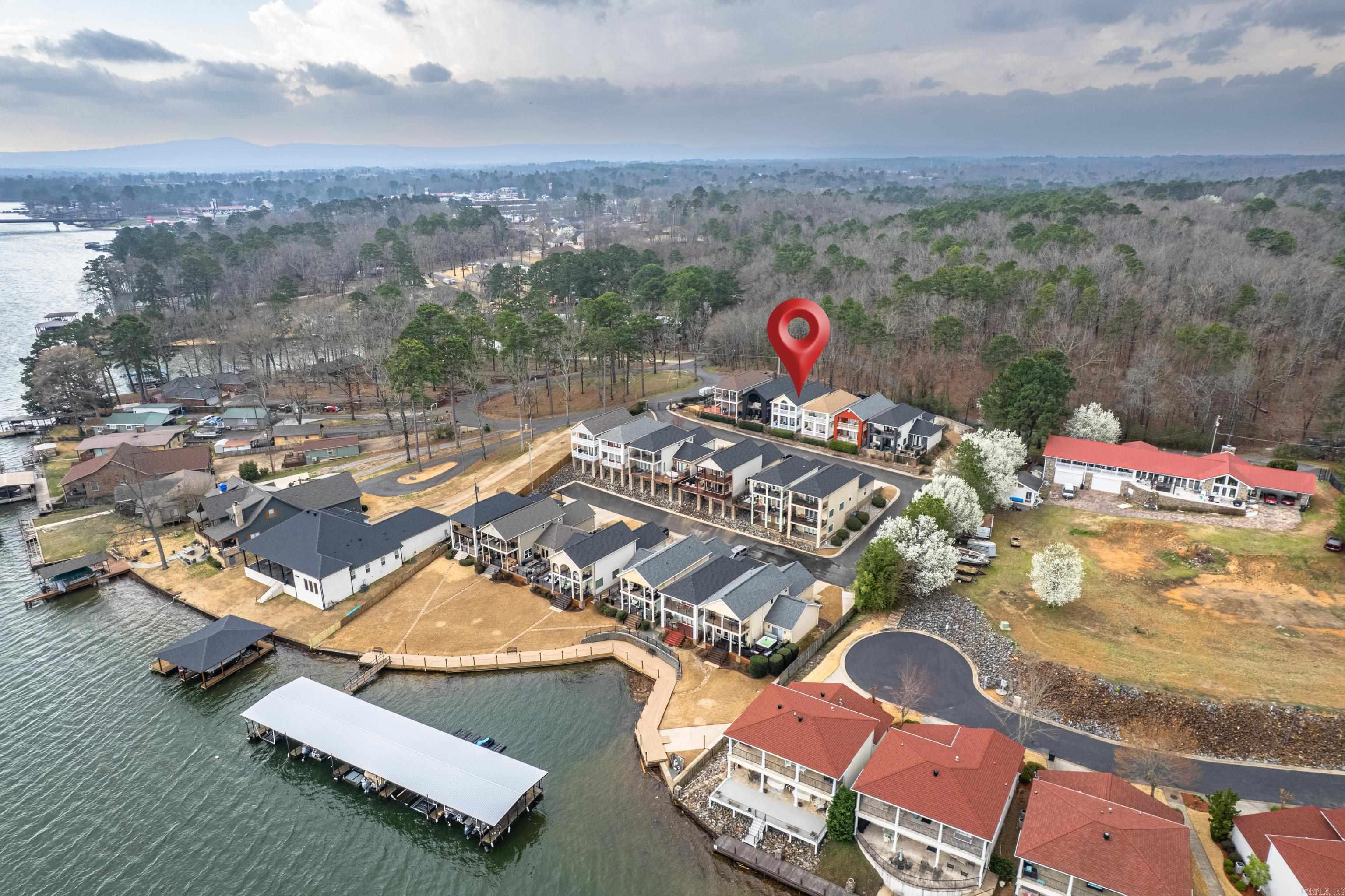 MAJESTIC LAKE VILLAGE TOWNHOMES - Residential