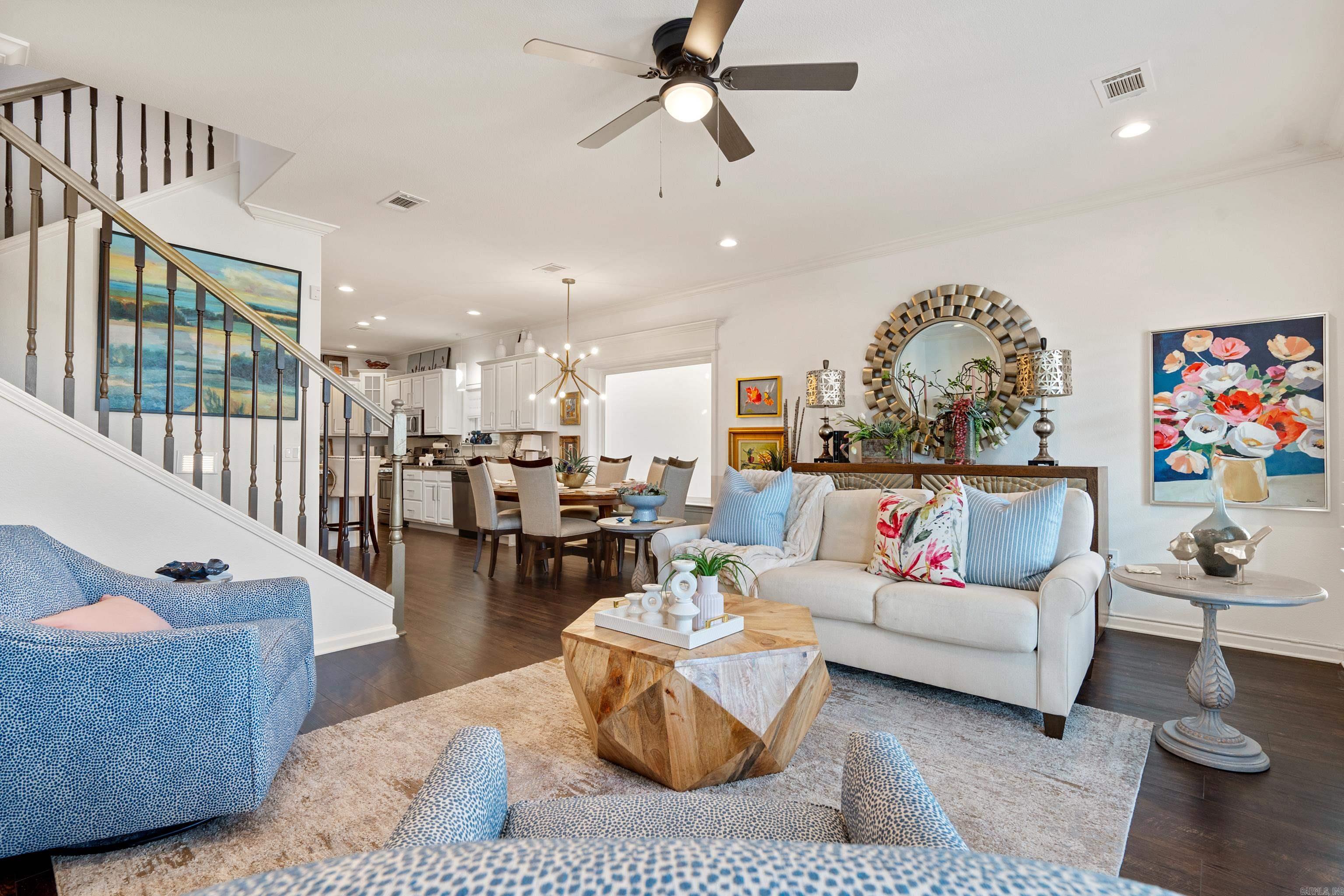 MAJESTIC LAKE VILLAGE TOWNHOMES - Residential