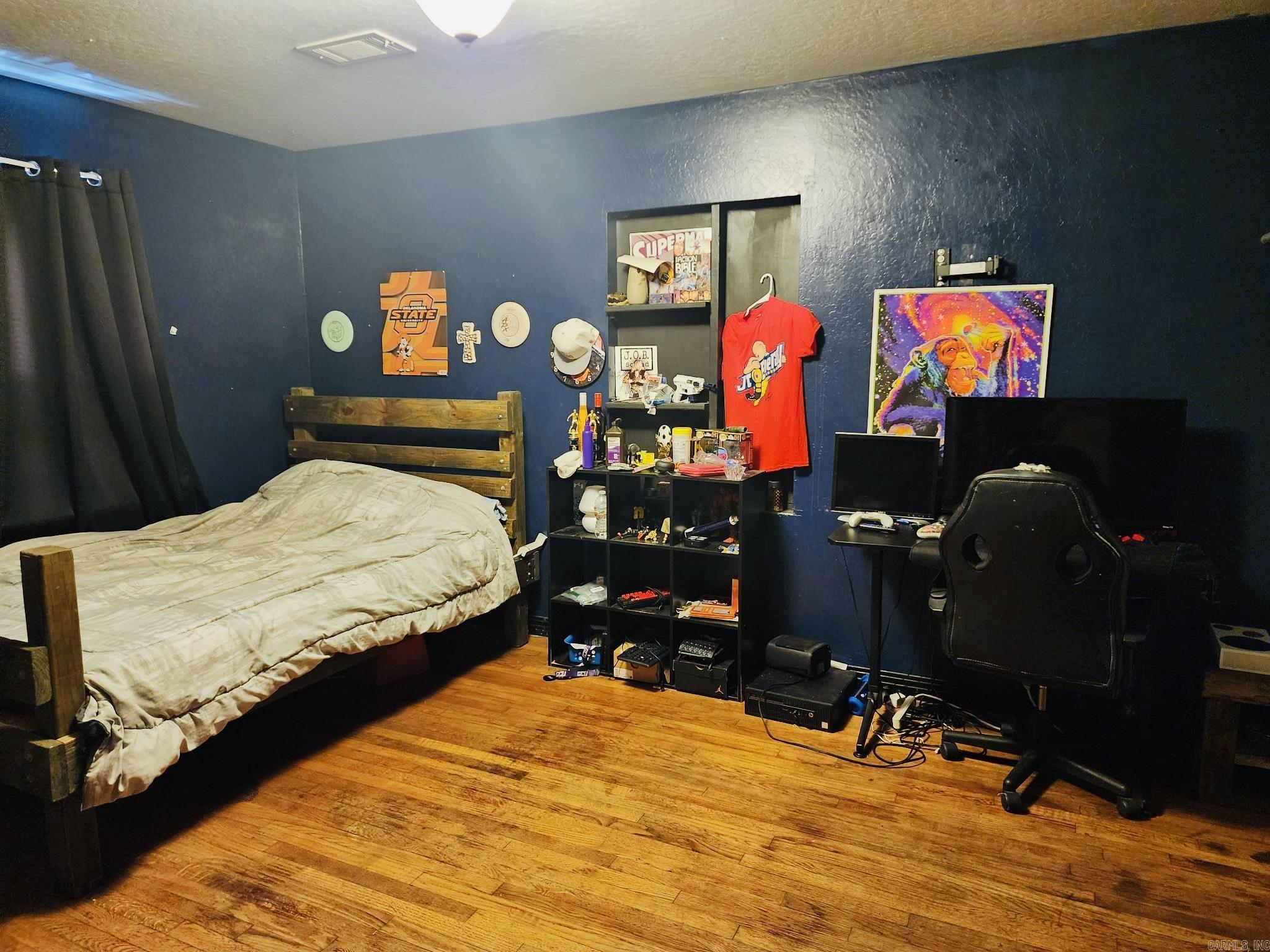 Halls Second - Residential