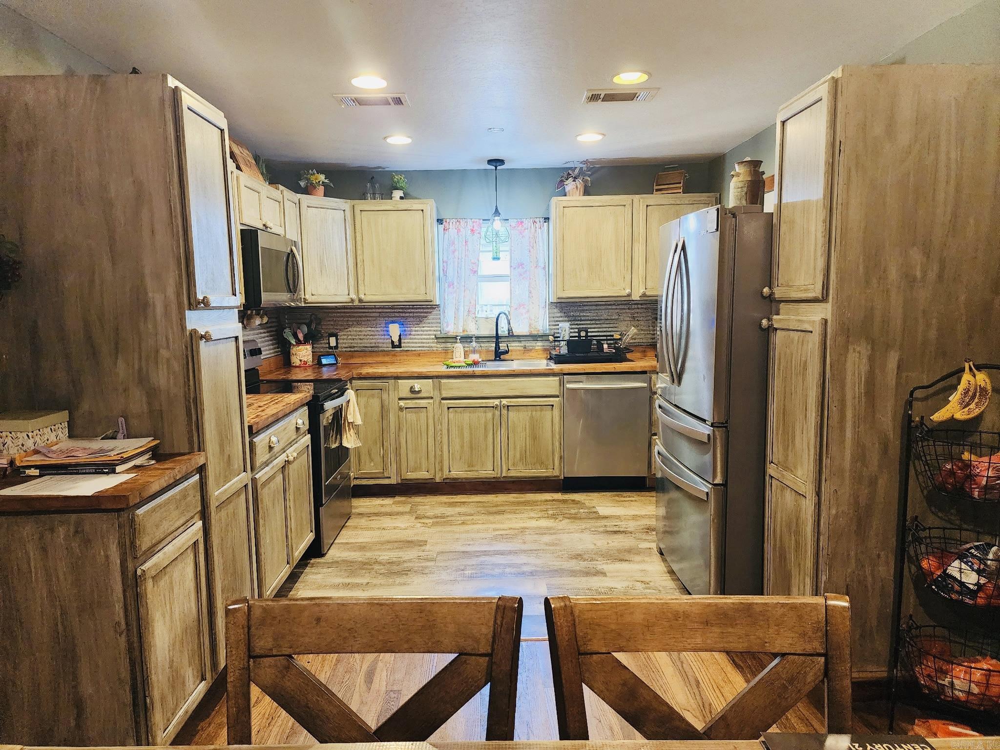 Halls Second - Residential