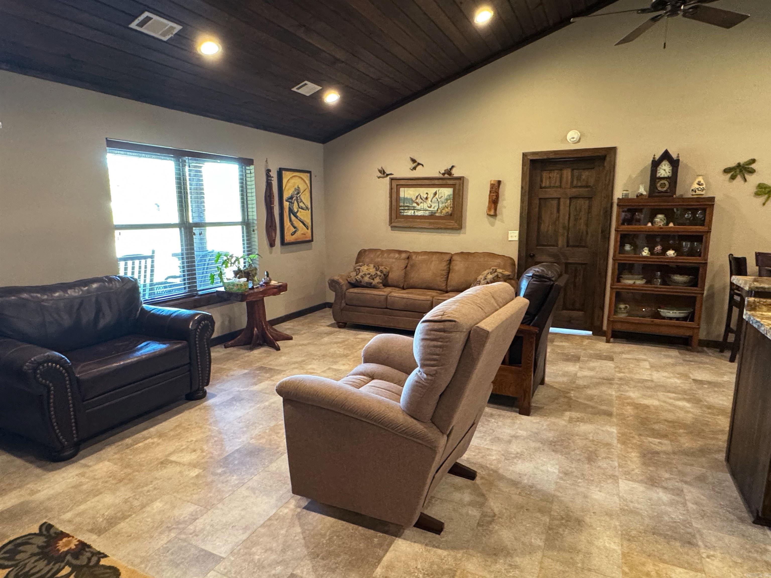 LANCASTER-TUBBS CREEK - Residential