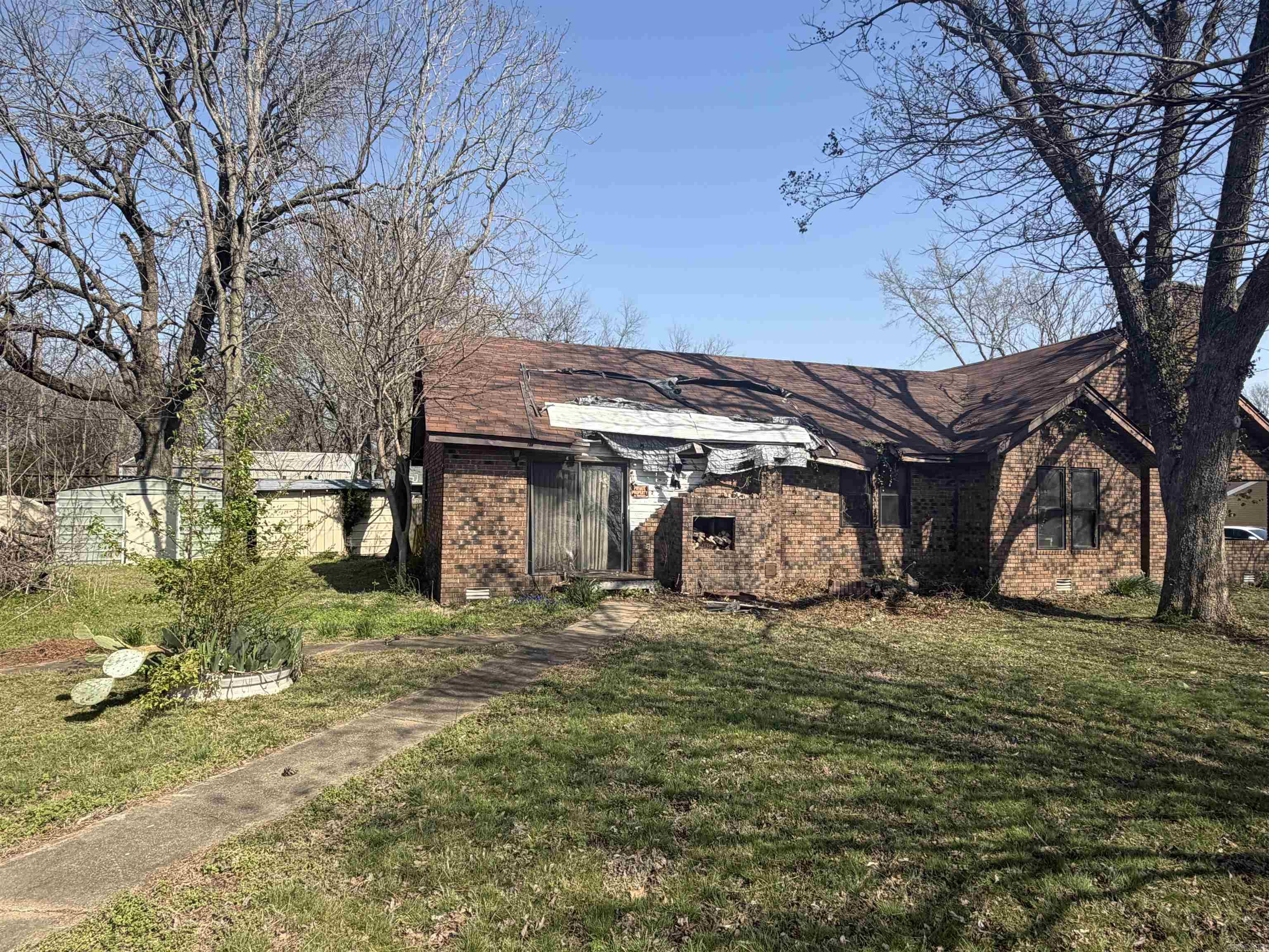 HARRY LEE - Residential