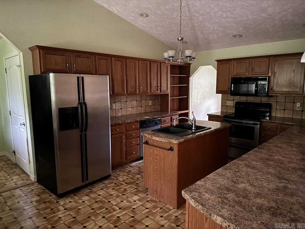 MALLARD POINT ESTATES - Residential