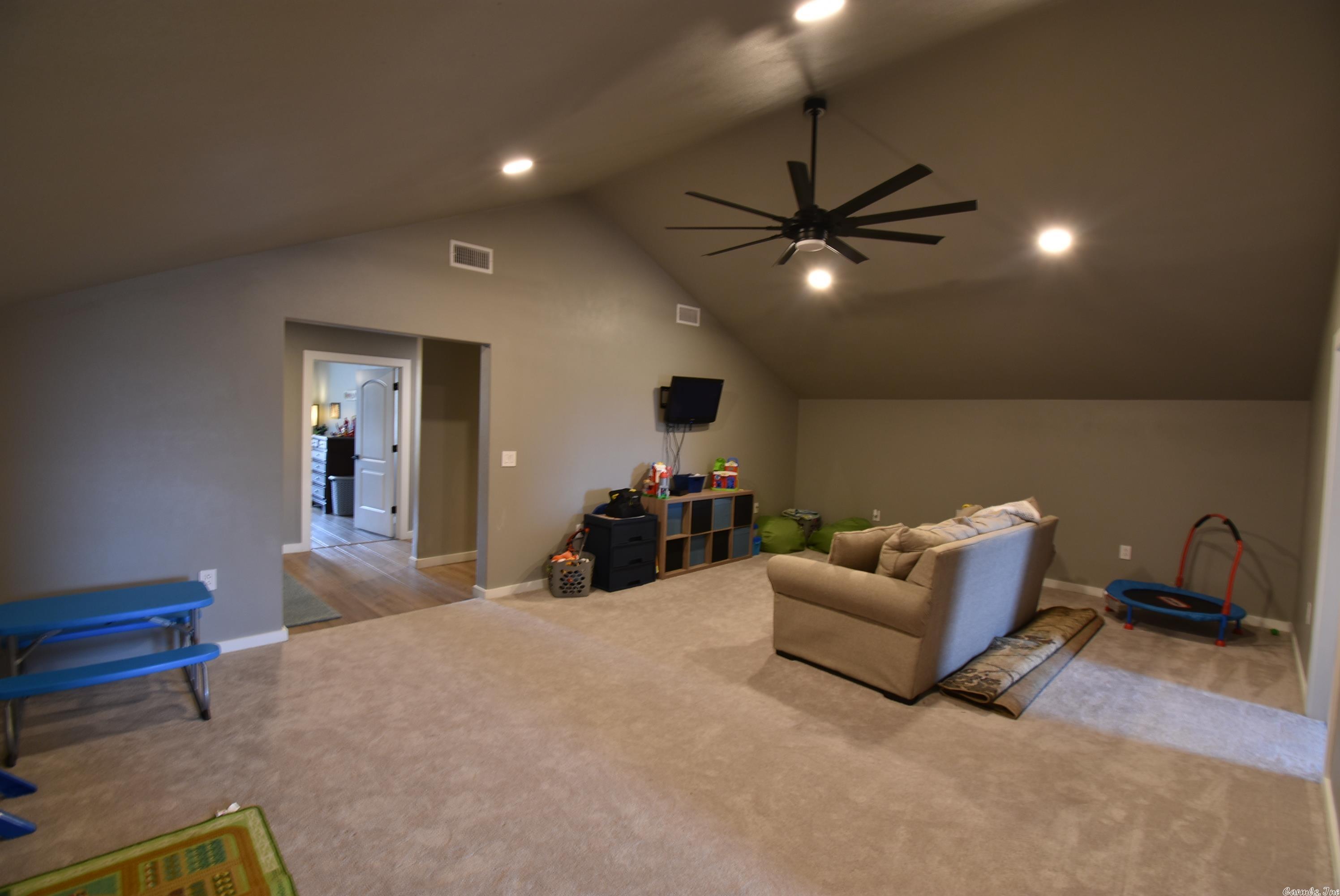 BENNETT ORCHARD ESTATES - Residential