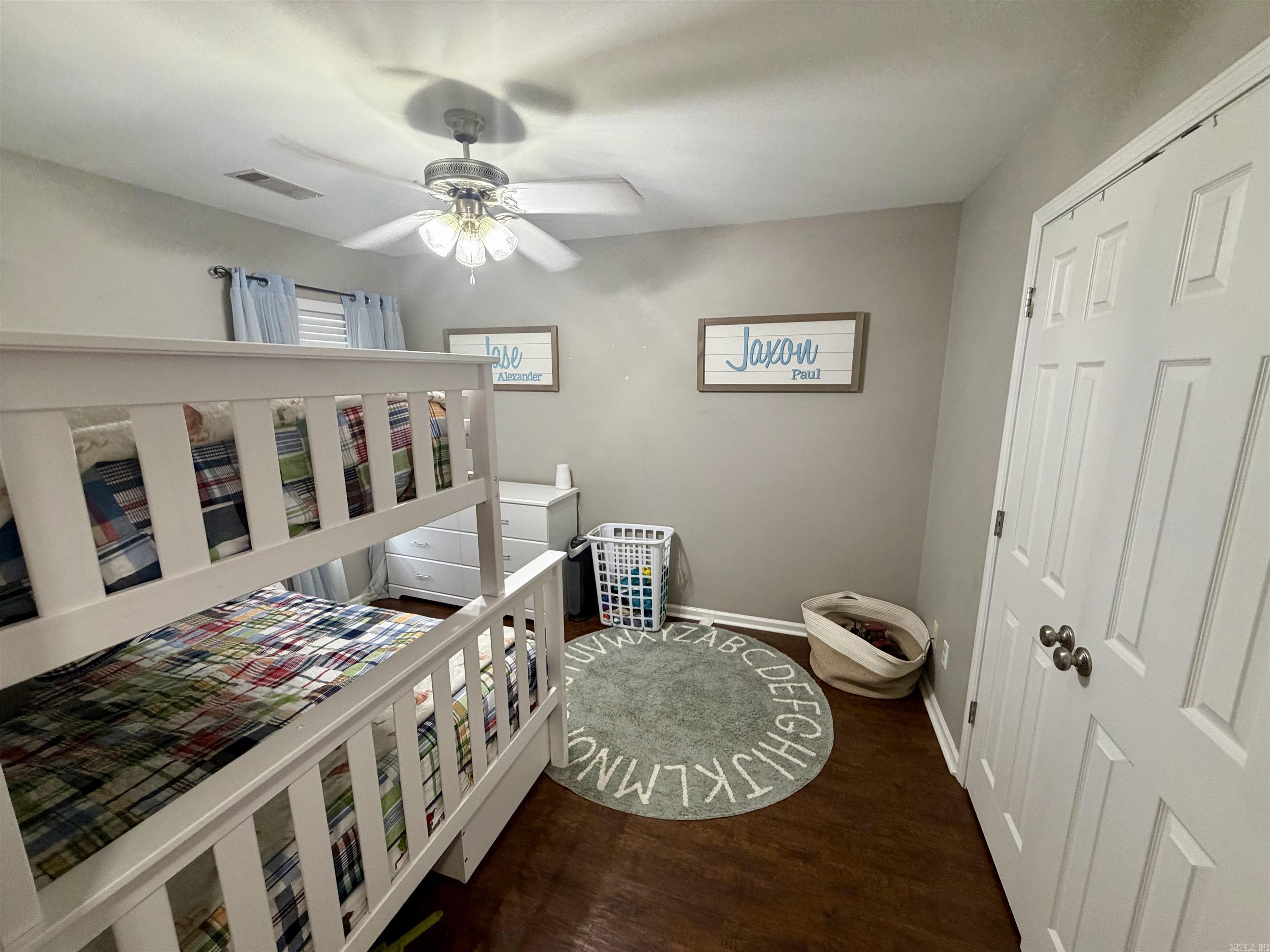 Lonesome Oak Loop - Residential