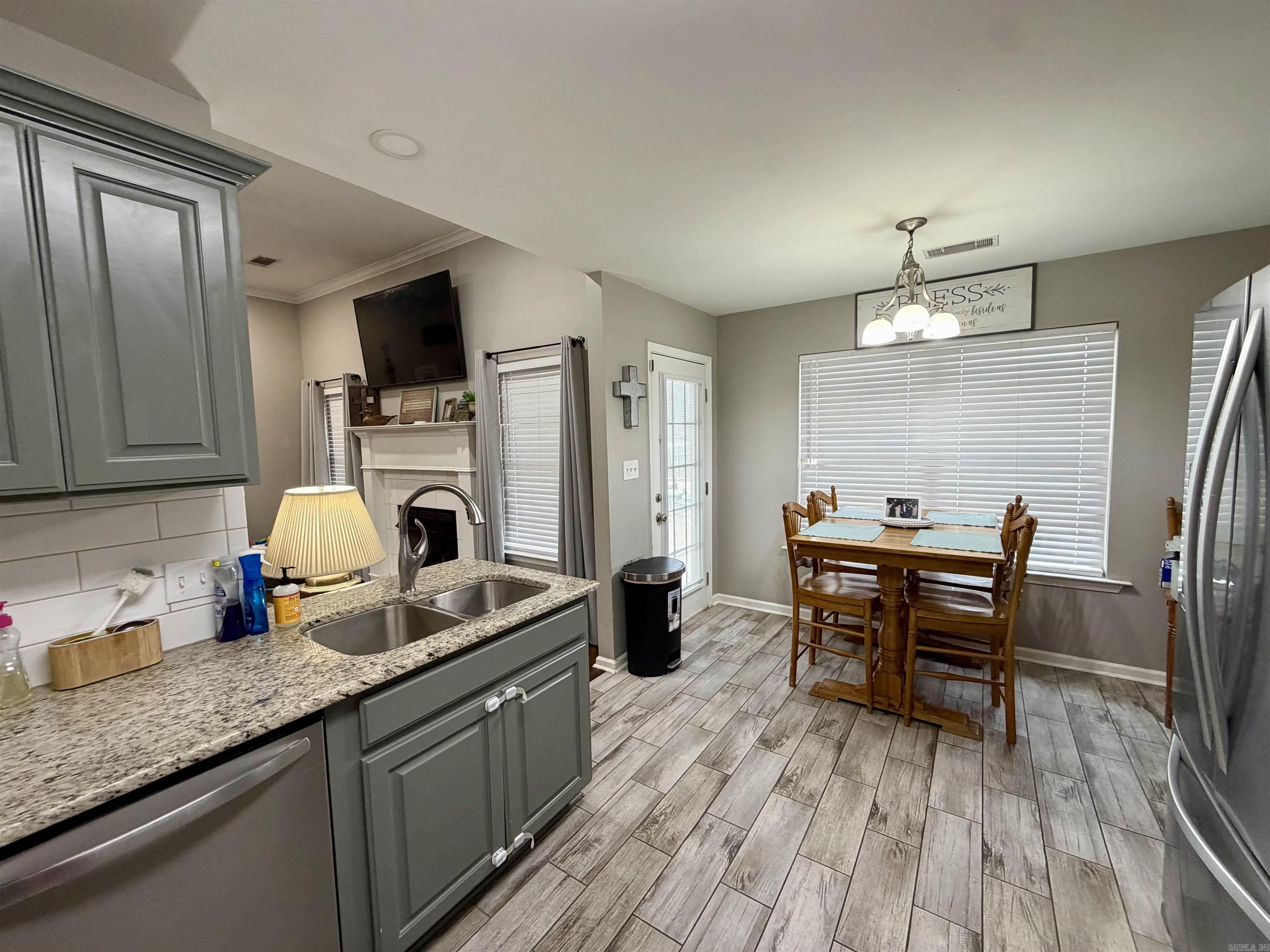 Lonesome Oak Loop - Residential