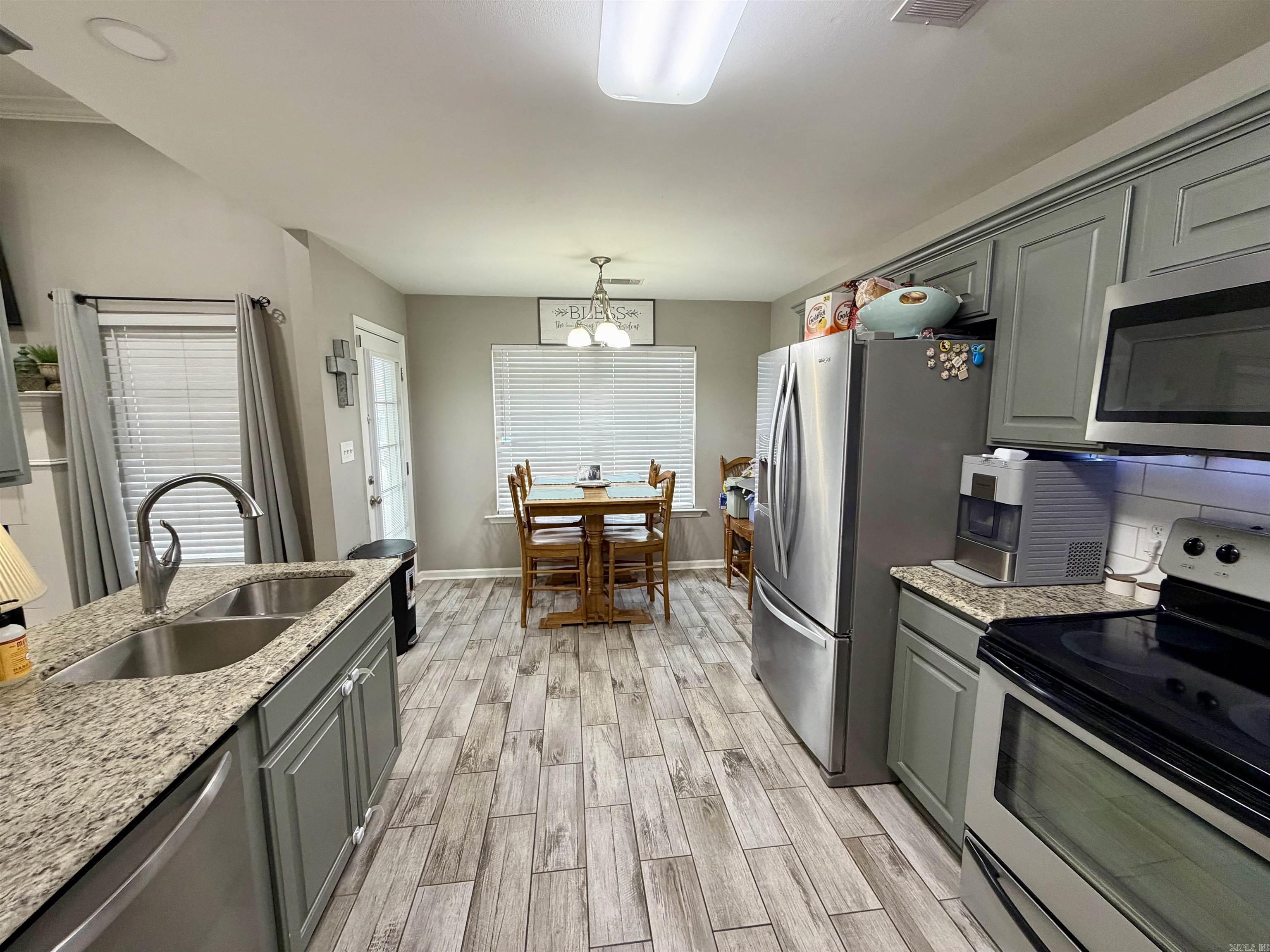 Lonesome Oak Loop - Residential