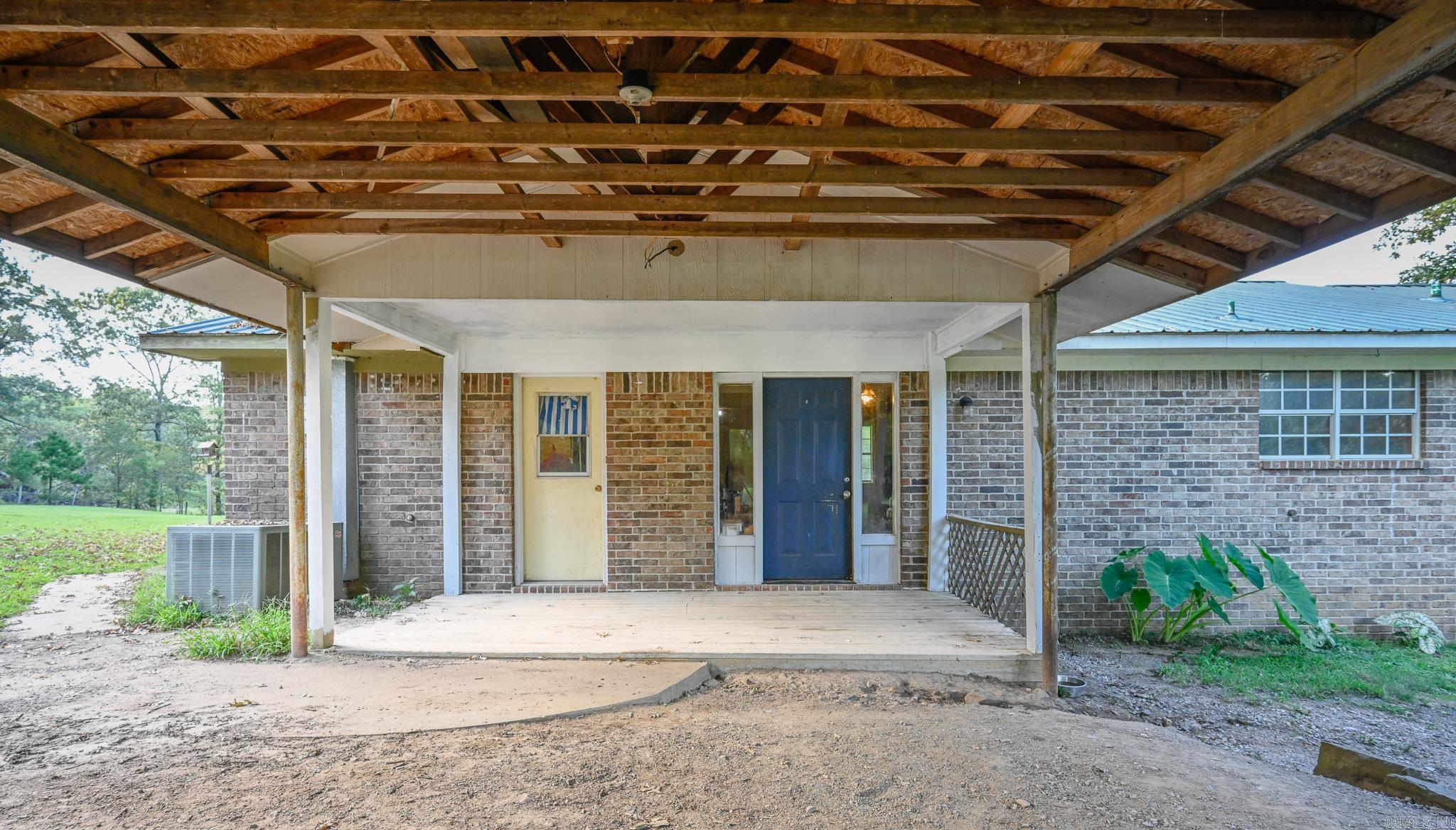 Mena Acreage - Residential