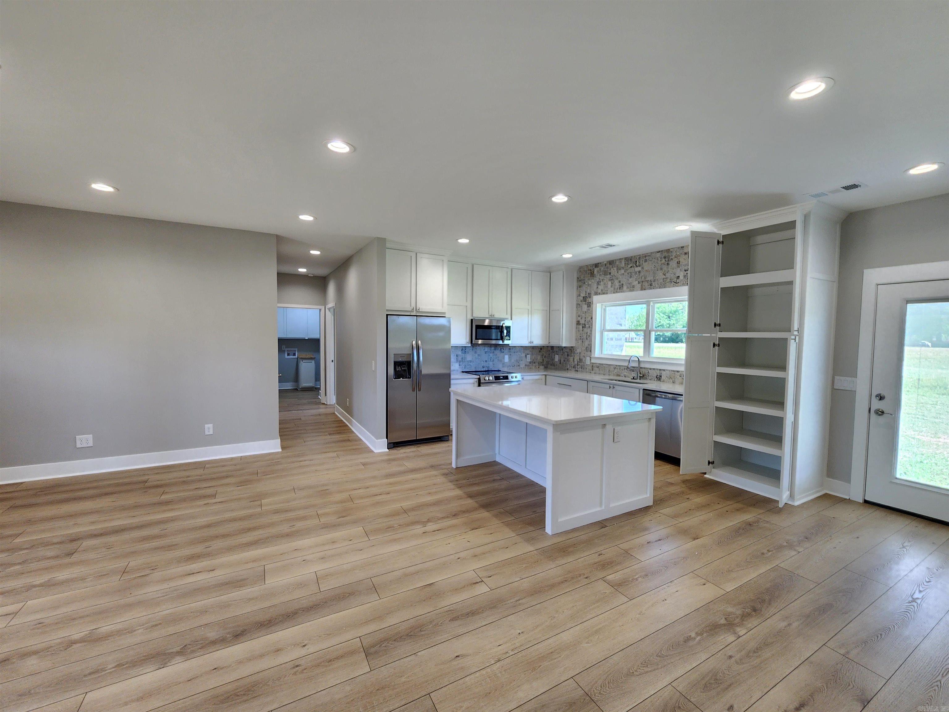 BAKER'S FIELD - Residential