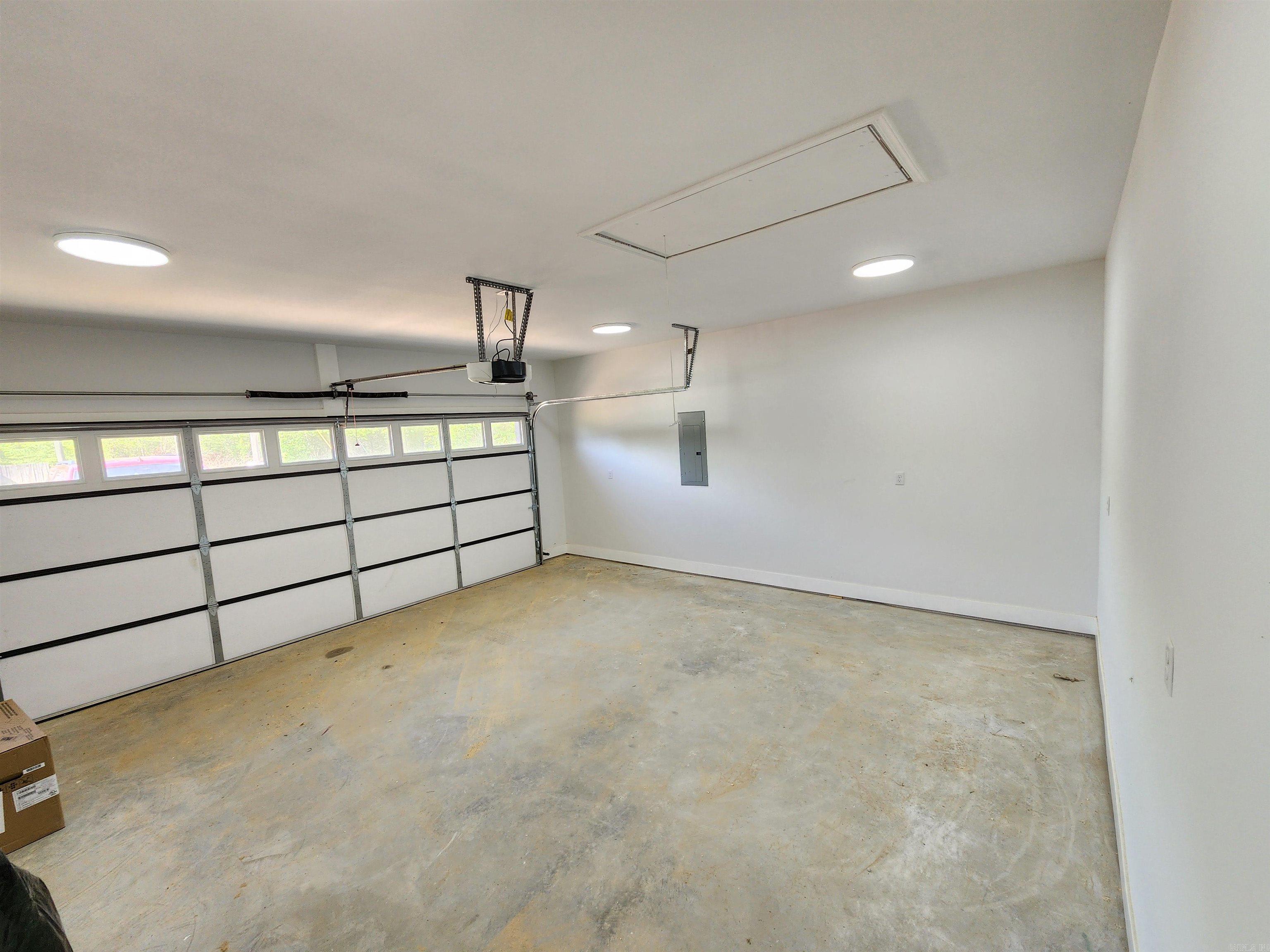 BAKER'S FIELD - Residential