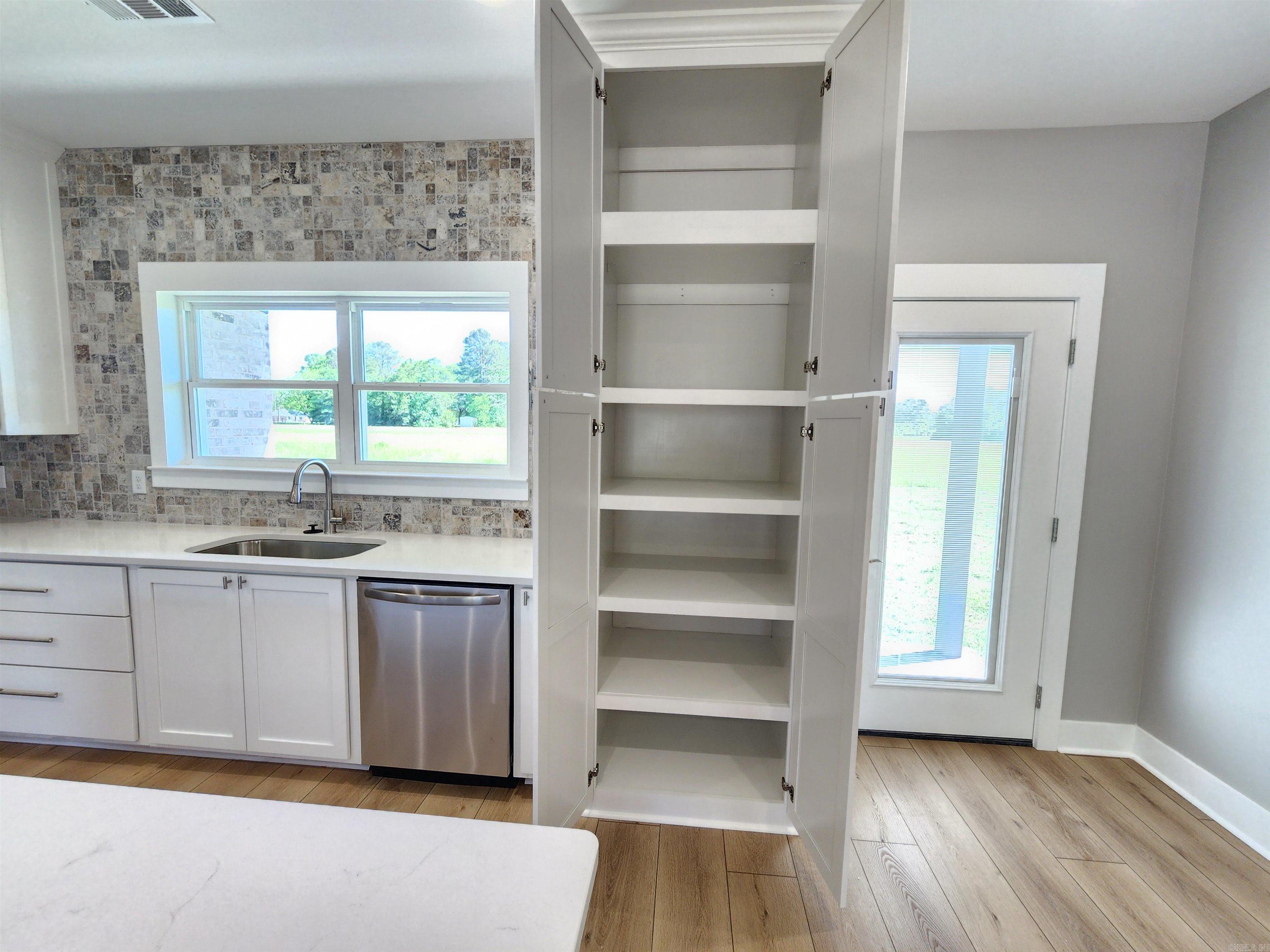 BAKER'S FIELD - Residential