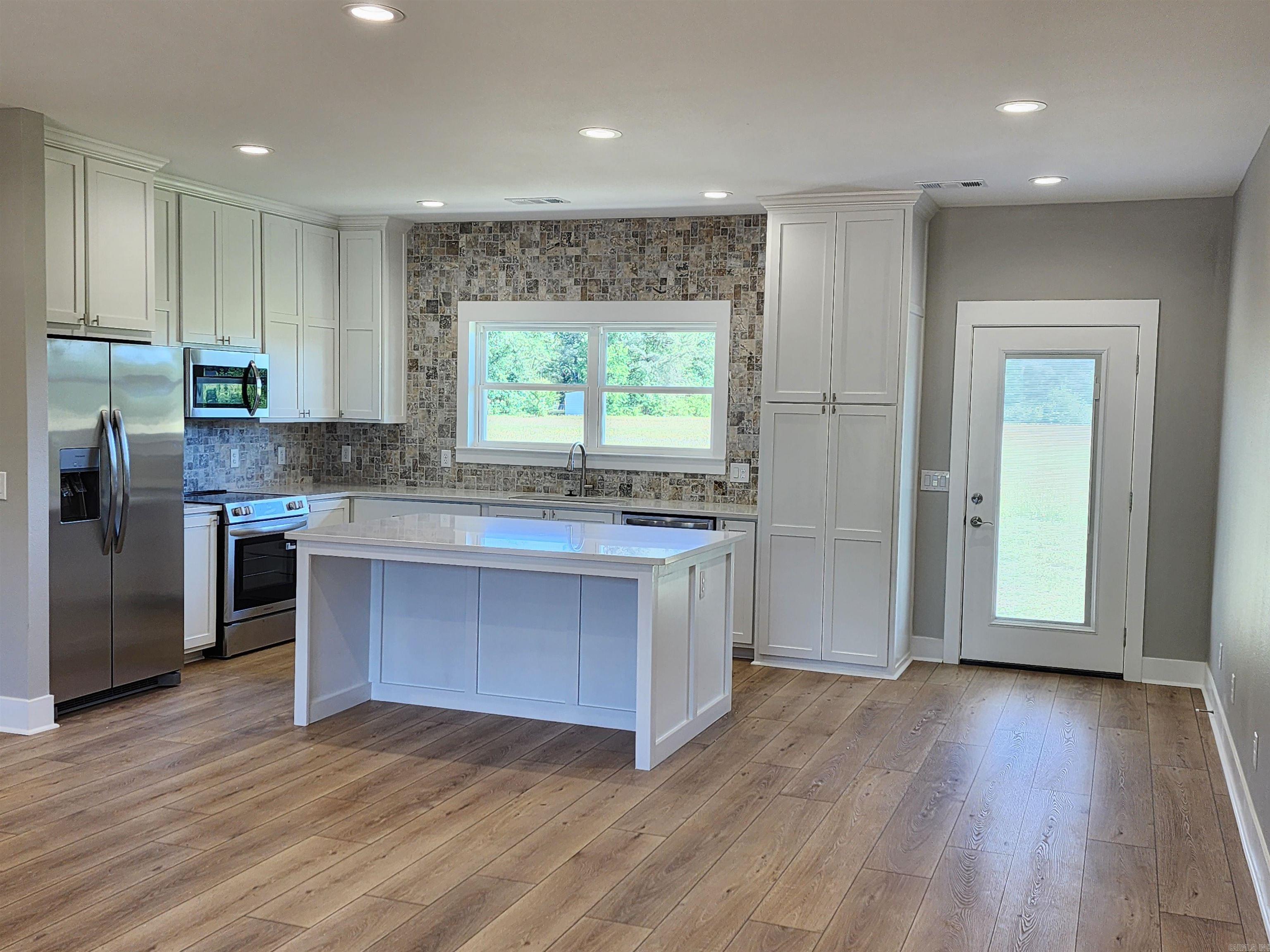 BAKER'S FIELD - Residential