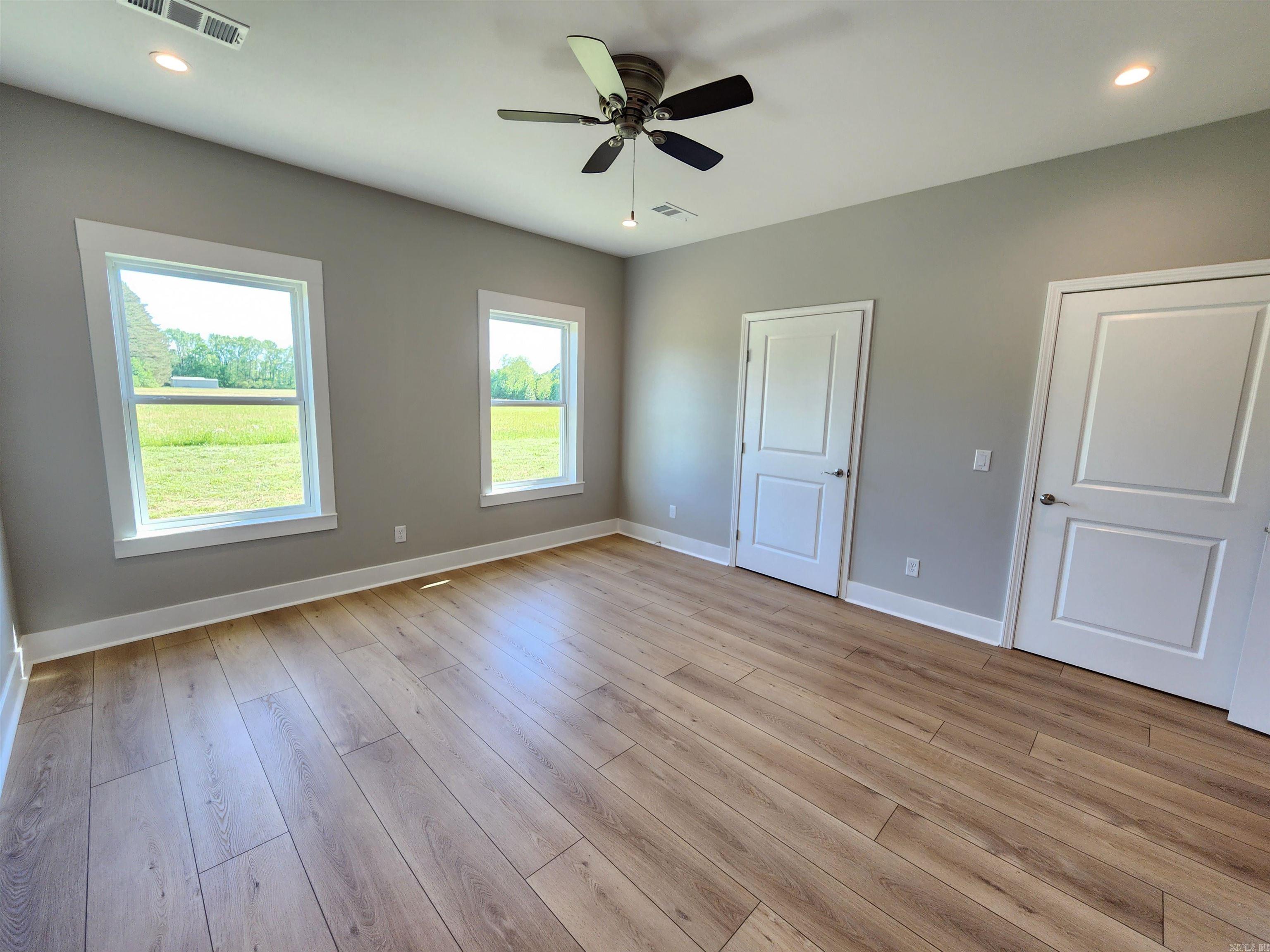 BAKER'S FIELD - Residential