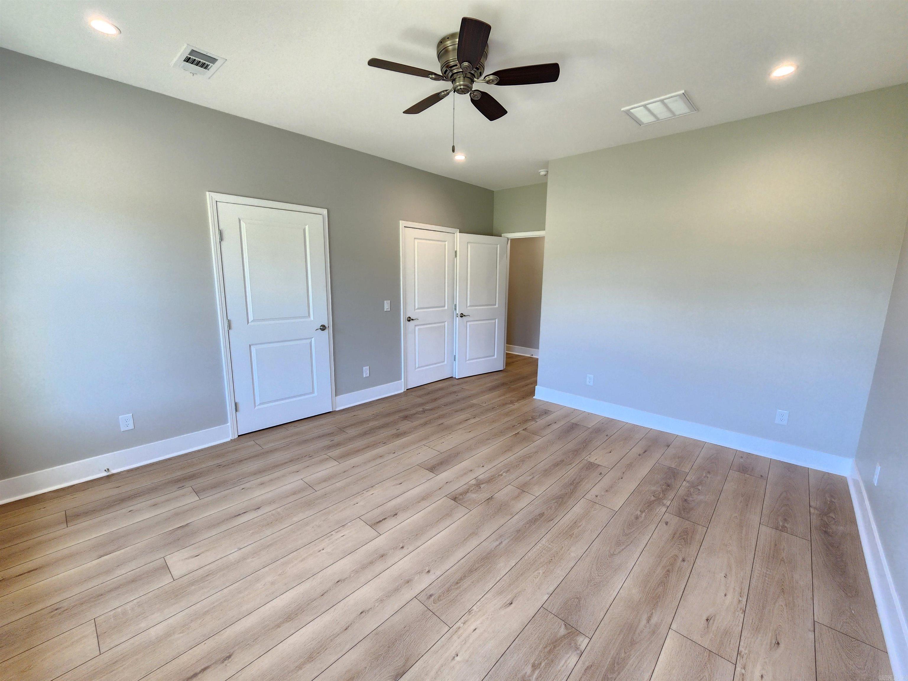 BAKER'S FIELD - Residential