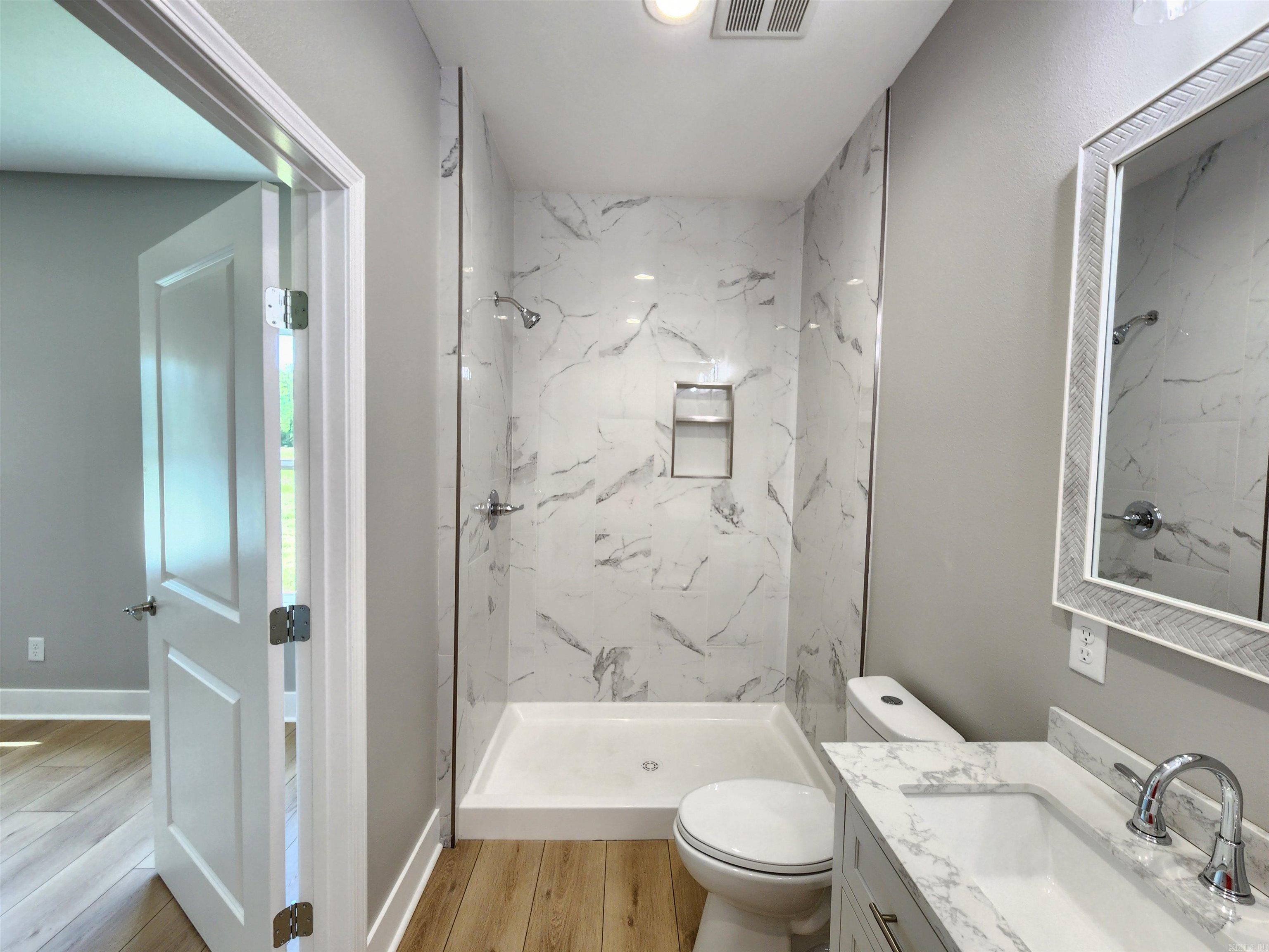 BAKER'S FIELD - Residential