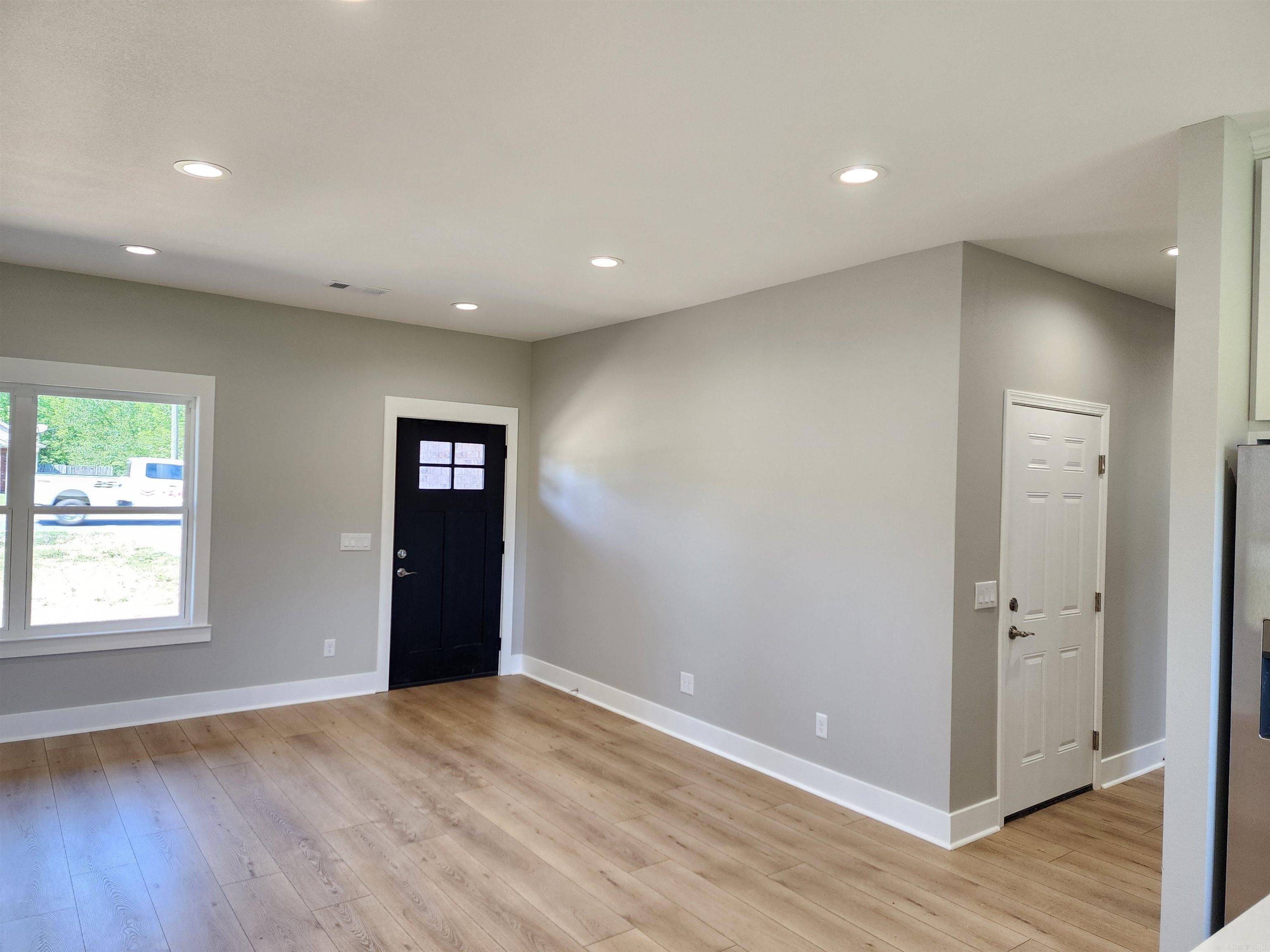 BAKER'S FIELD - Residential