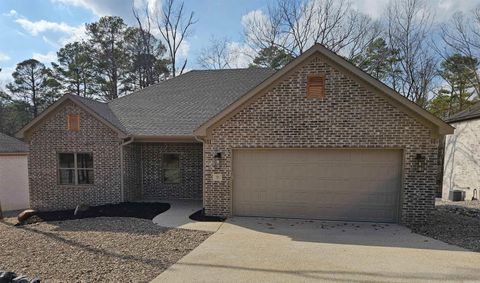Photo of 35 Pacifica Circle, Hot Springs Village, AR 71909 (MLS # 25048925)