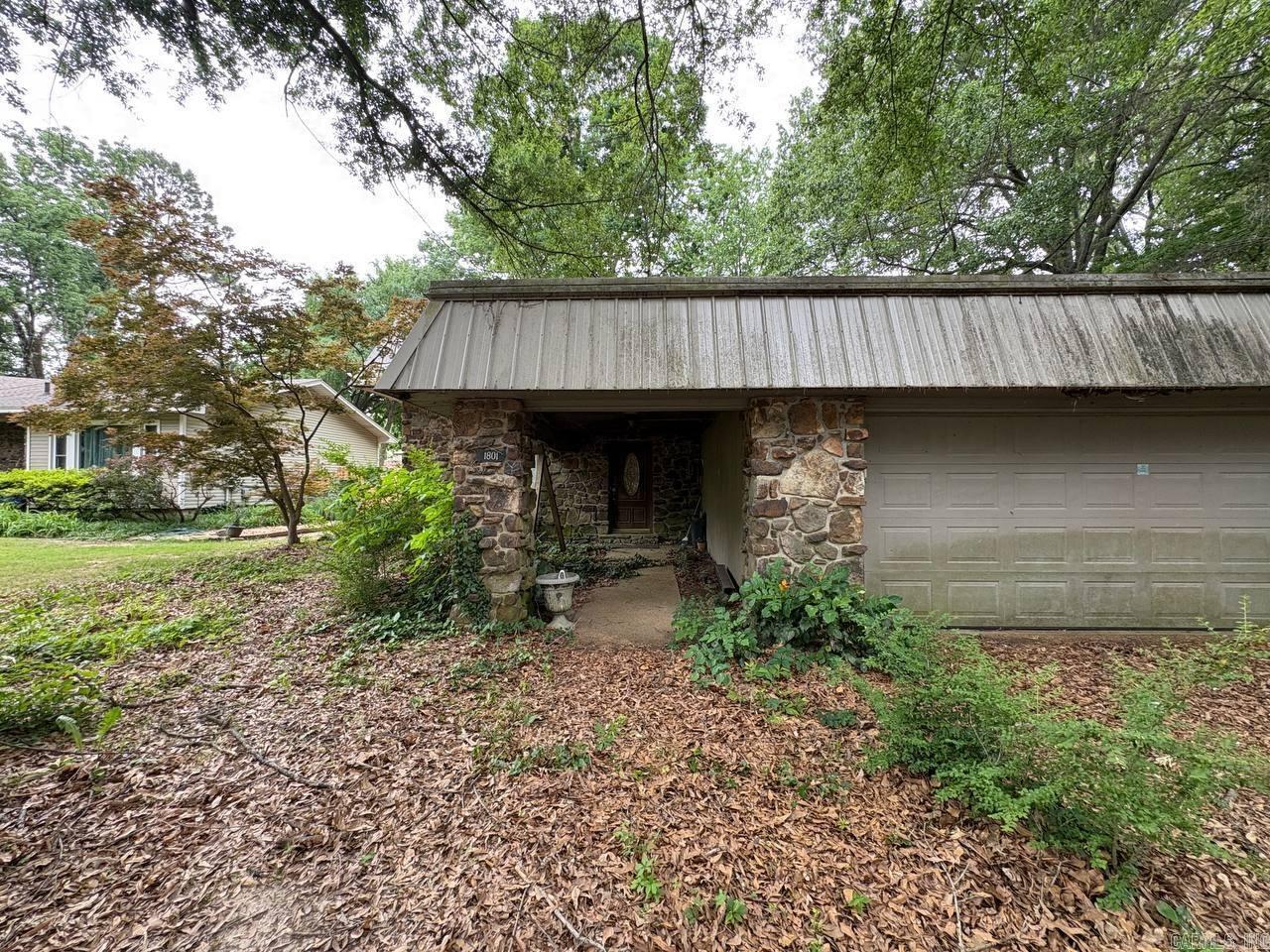 QUAIL HOLLOW - Residential