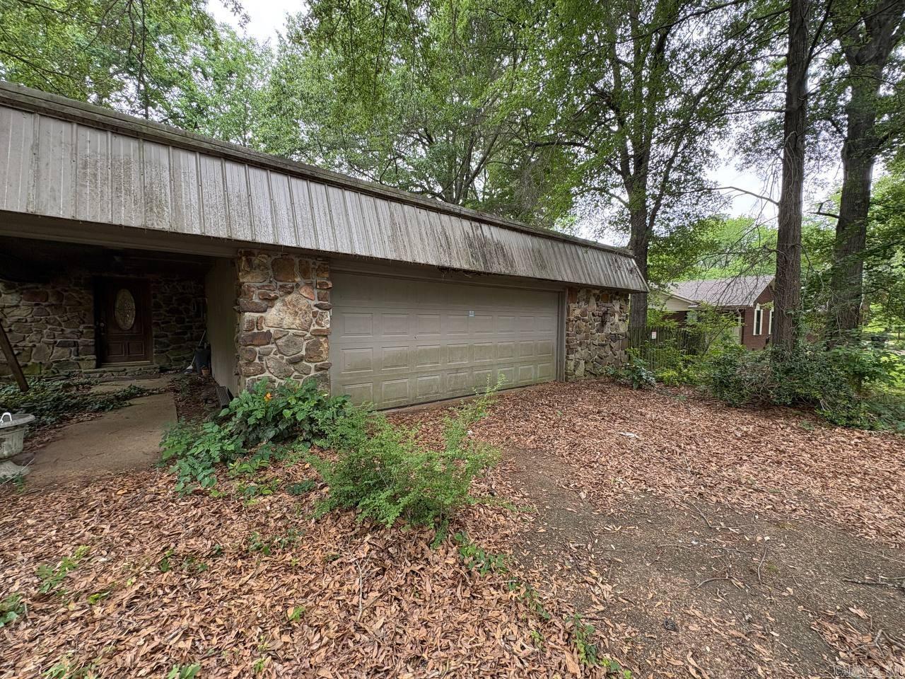 QUAIL HOLLOW - Residential