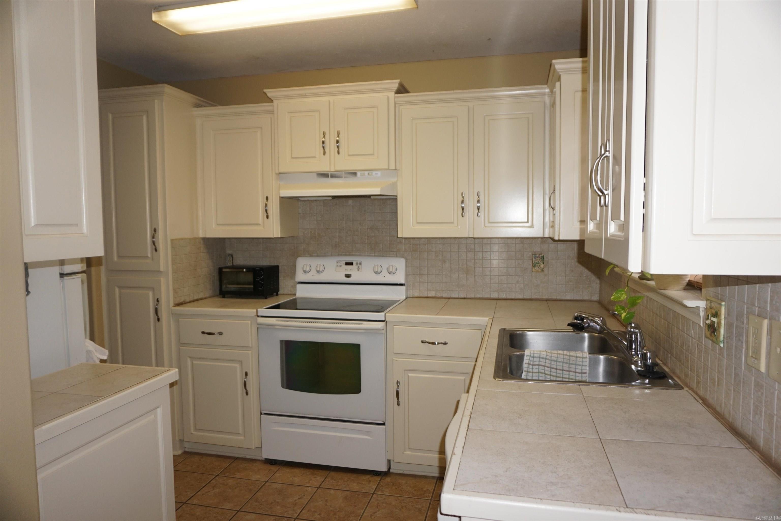 WINDWOOD S/D - Residential