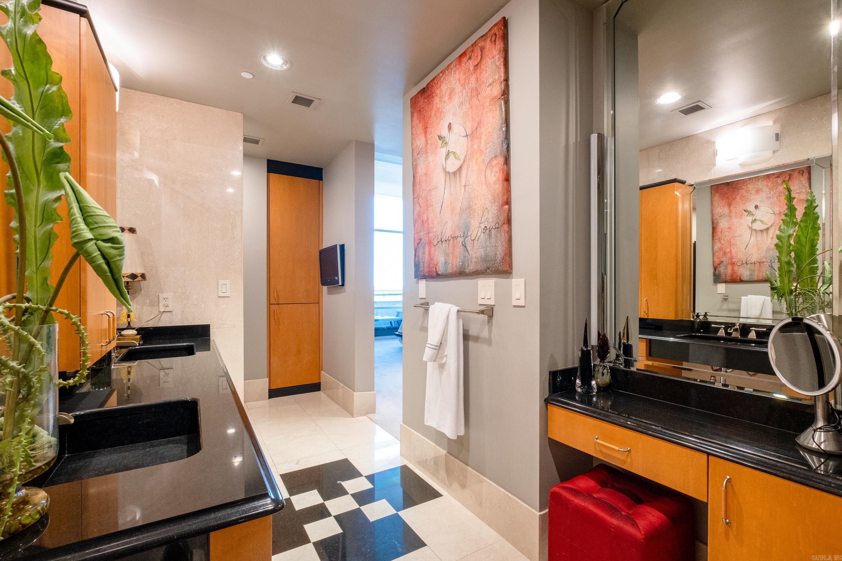 300 THIRD HPR - Residential