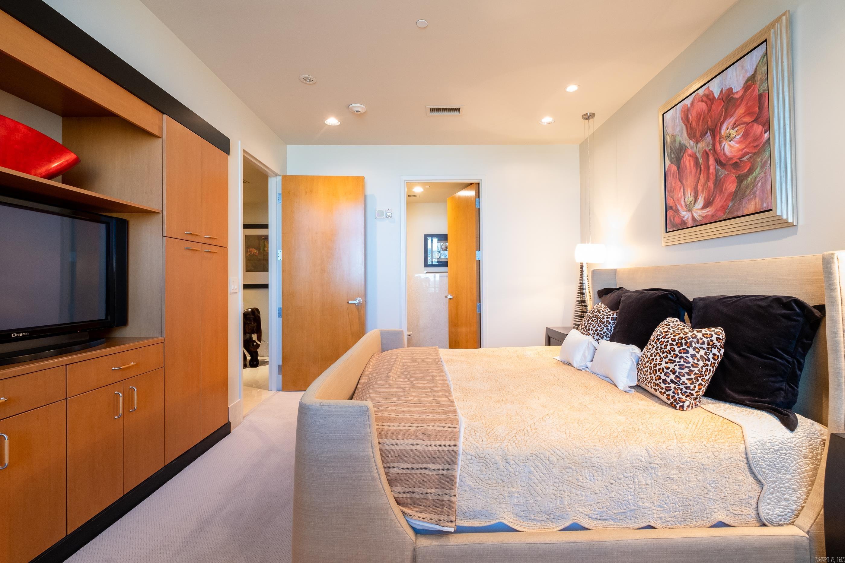 300 THIRD HPR - Residential