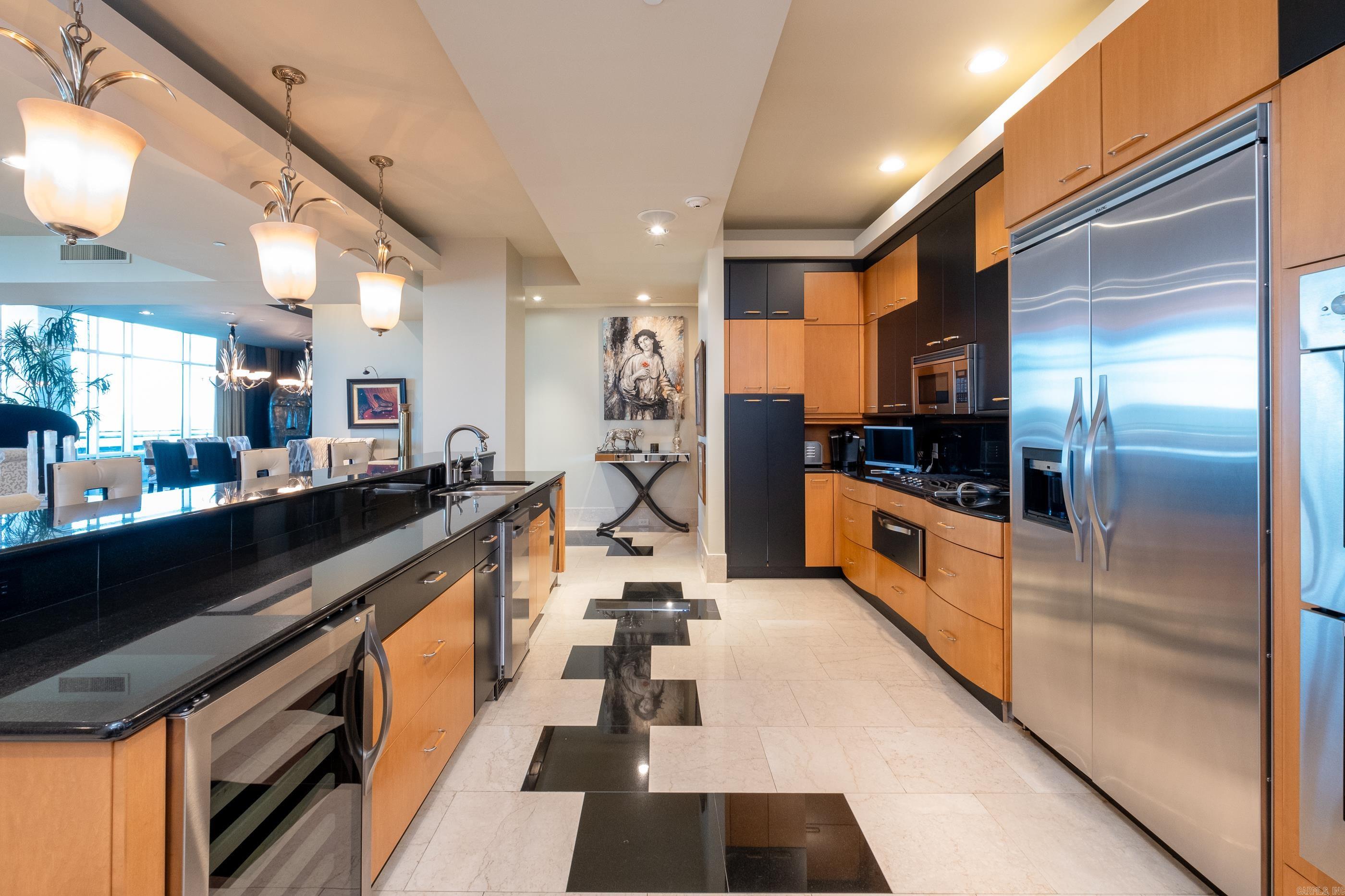 300 THIRD HPR - Residential