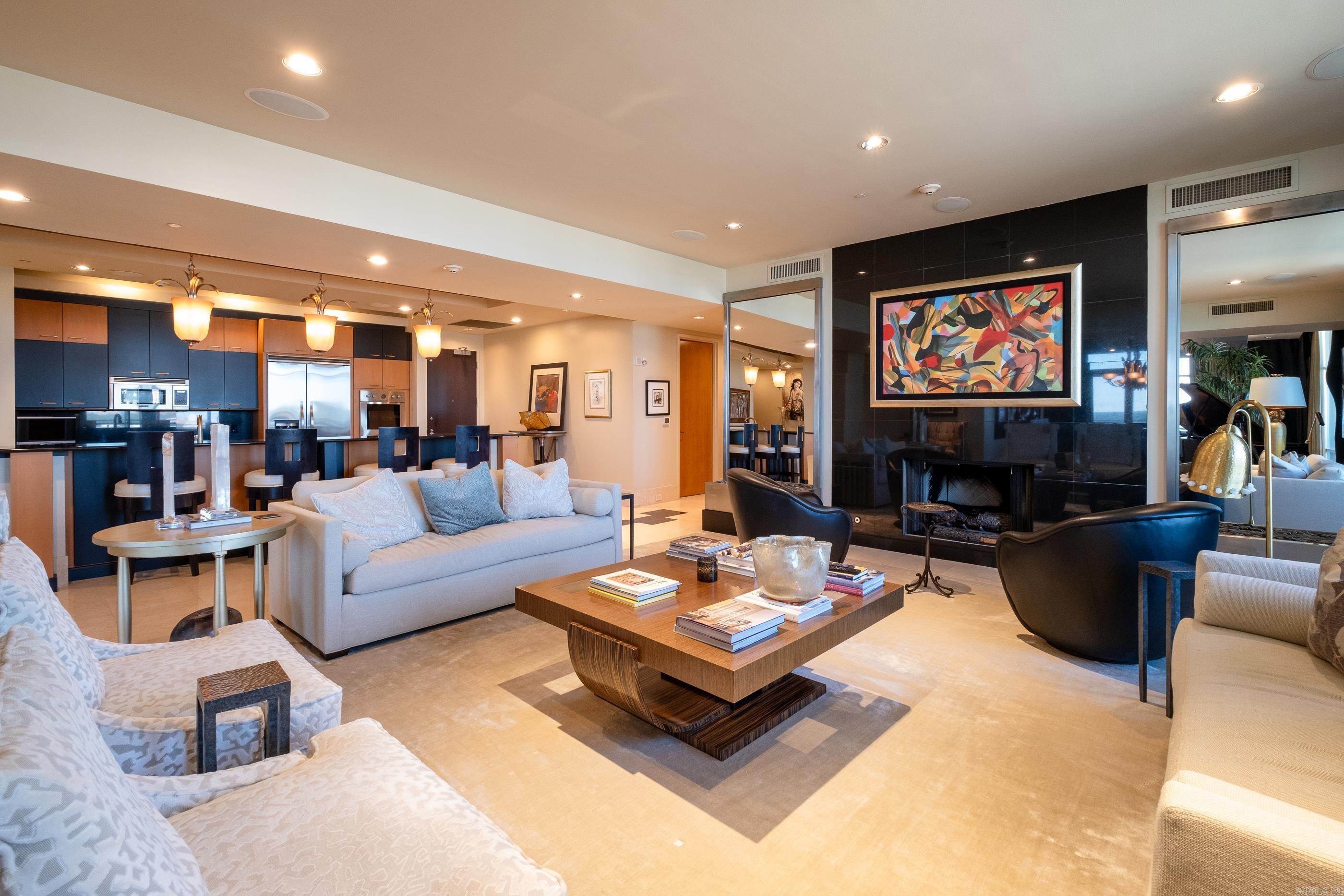 300 THIRD HPR - Residential