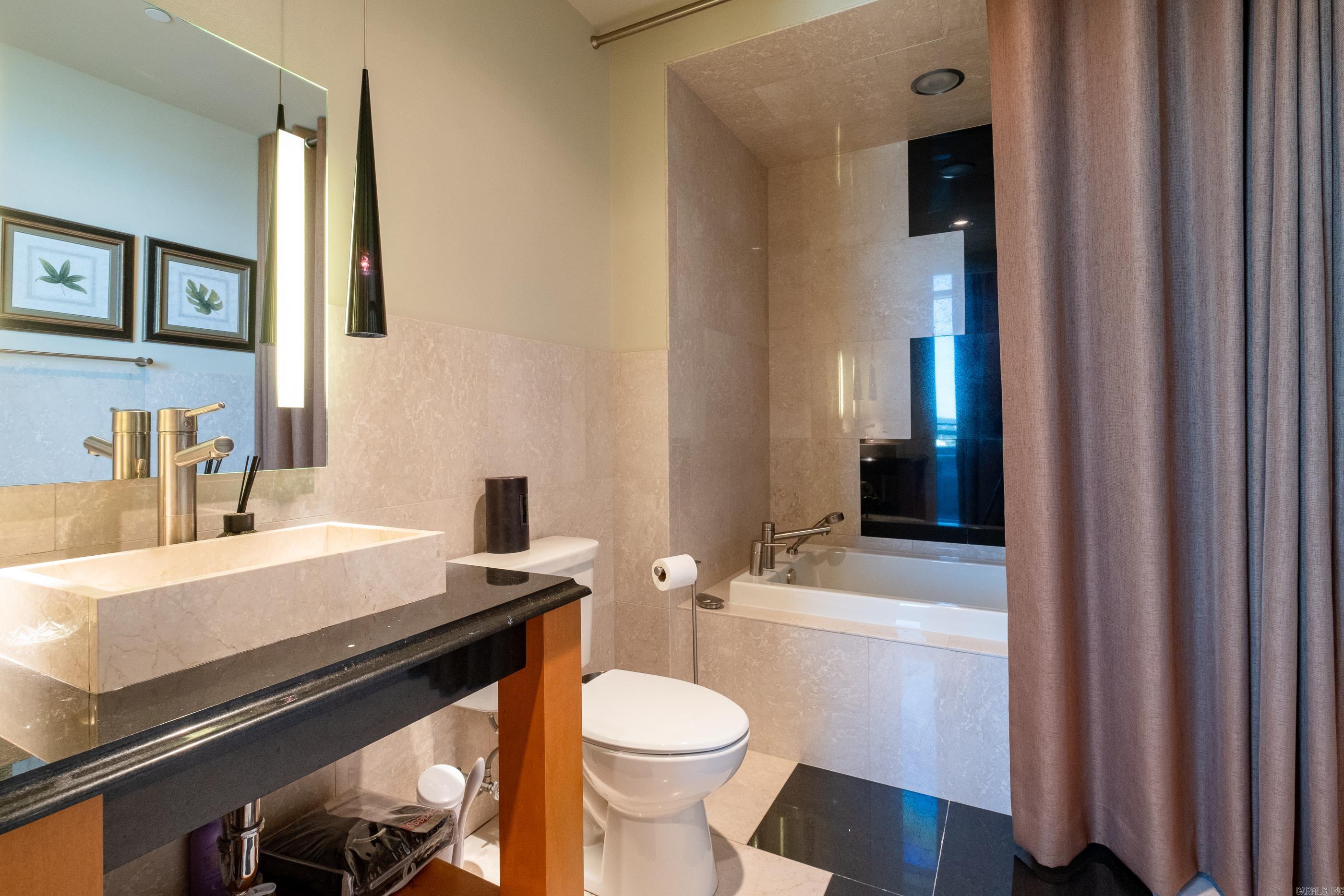 300 THIRD HPR - Residential