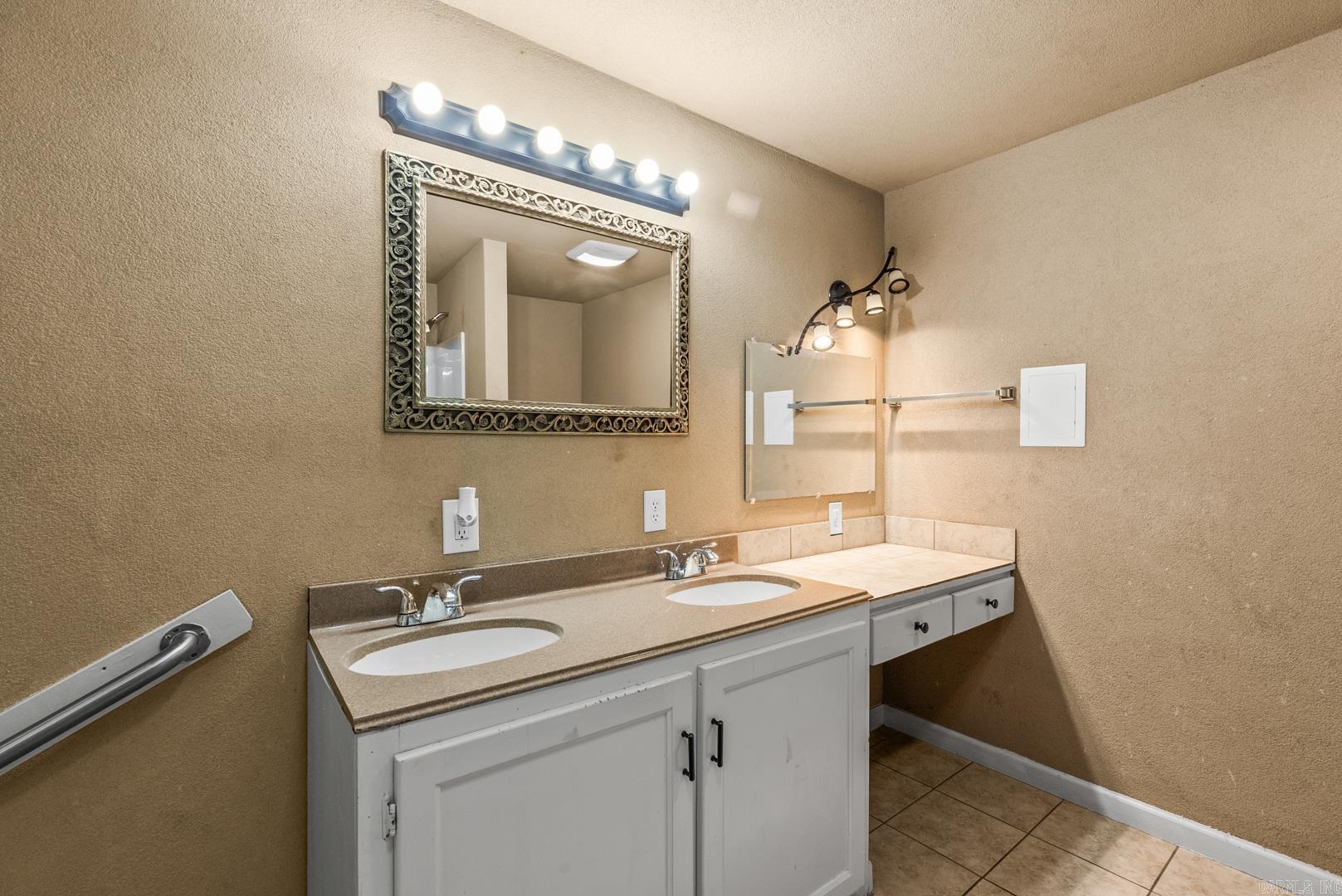 BLACK OAK RANCH ESTATES - Residential