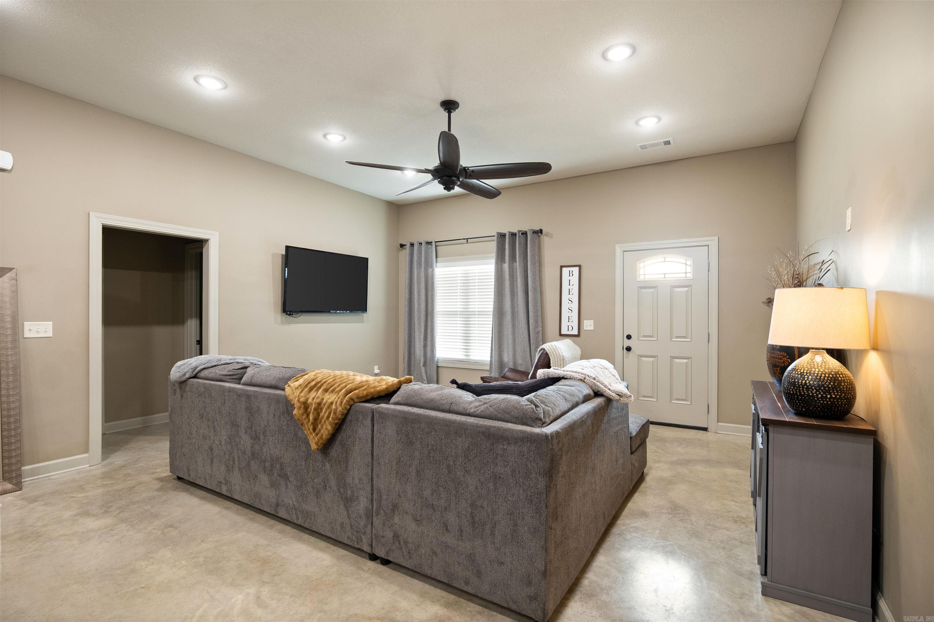 CRAFTSBURY VILLAGE - Residential