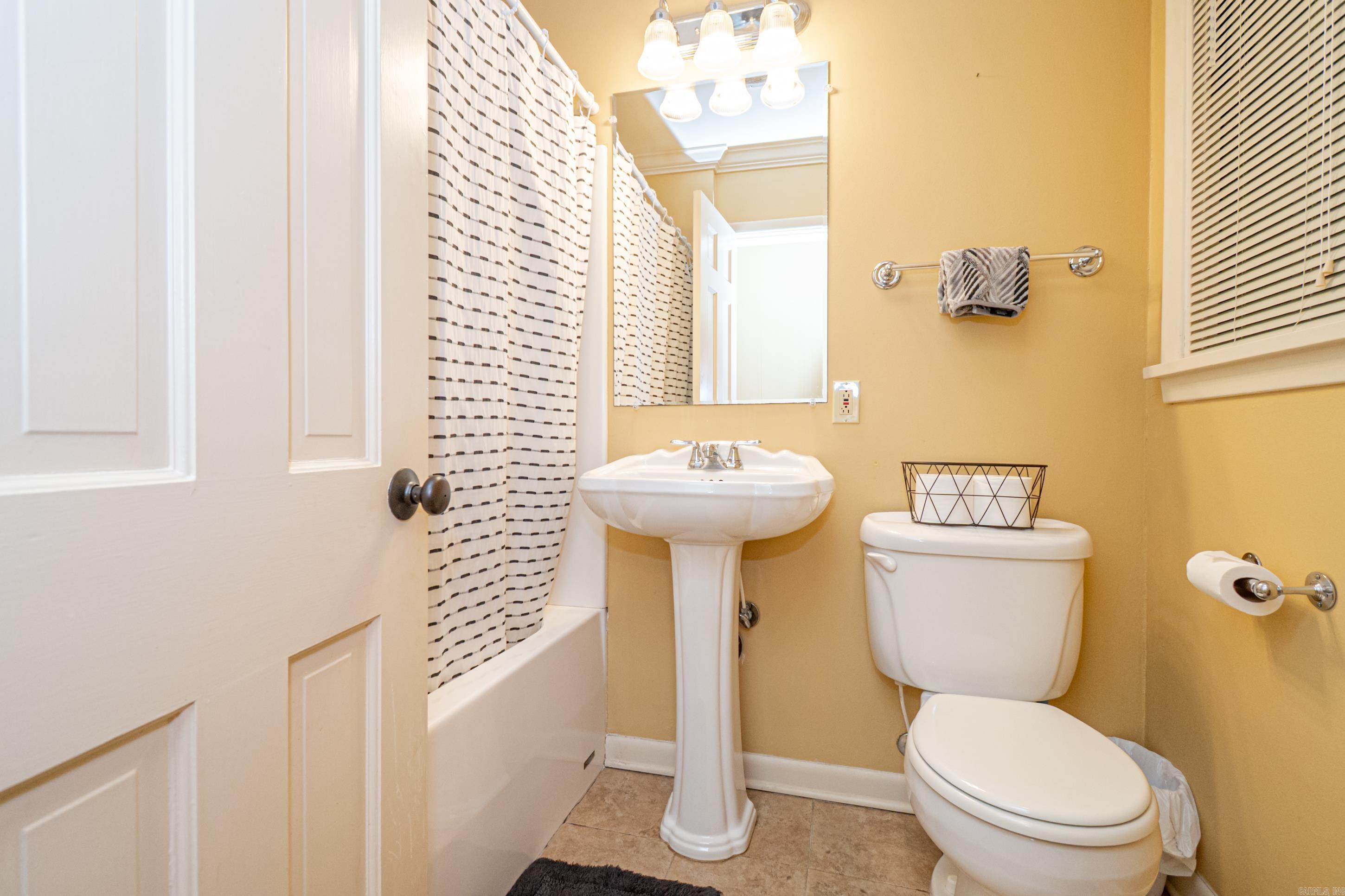 MIKE BERG LAKE - Residential