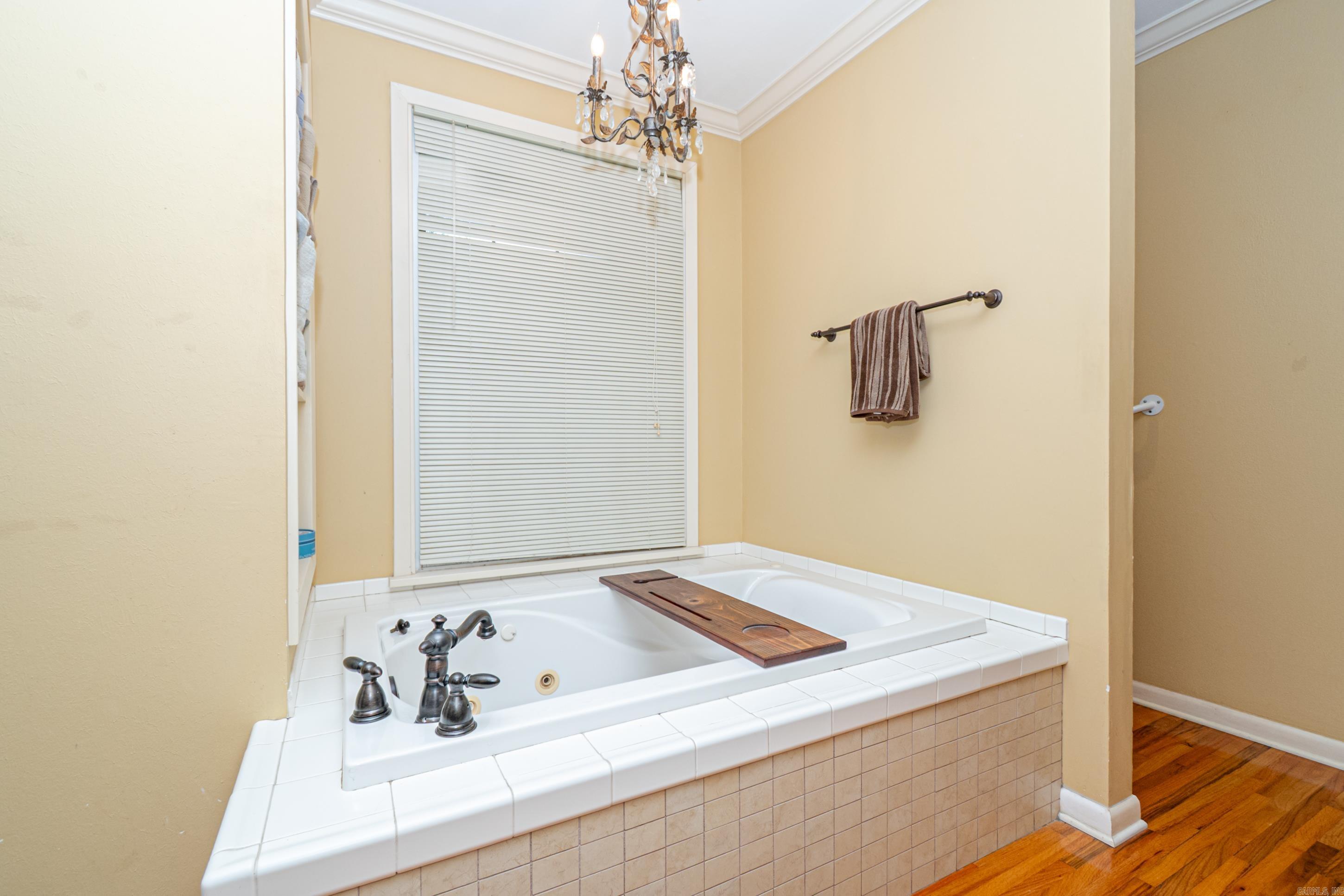 MIKE BERG LAKE - Residential