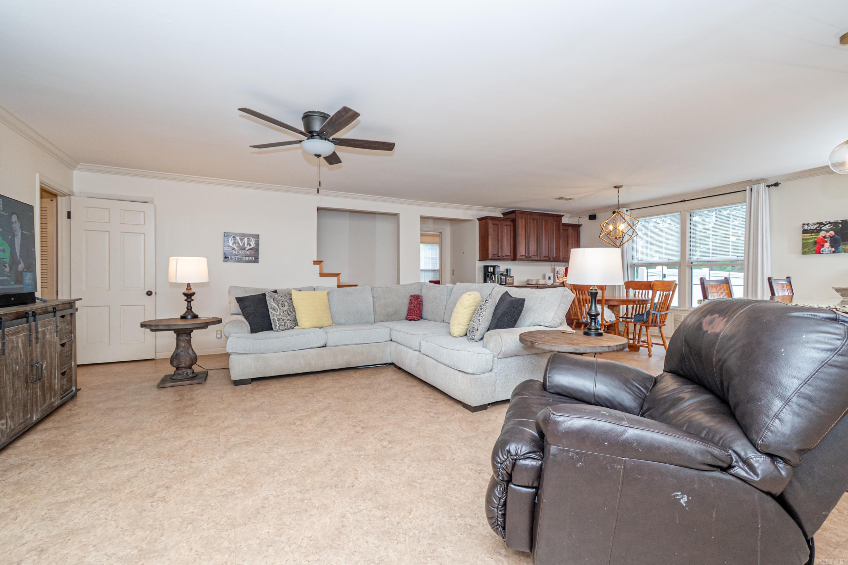 MIKE BERG LAKE - Residential