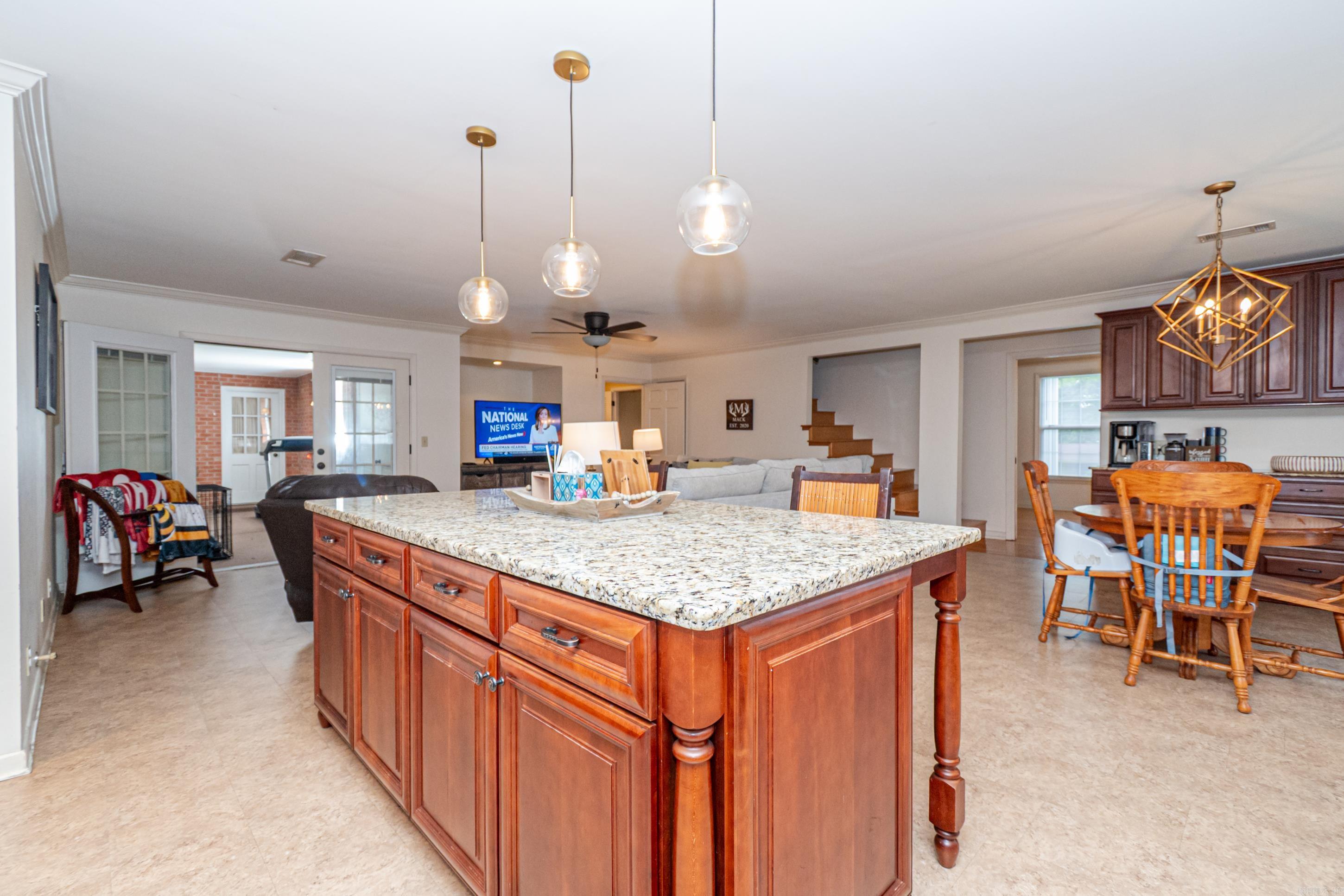 MIKE BERG LAKE - Residential