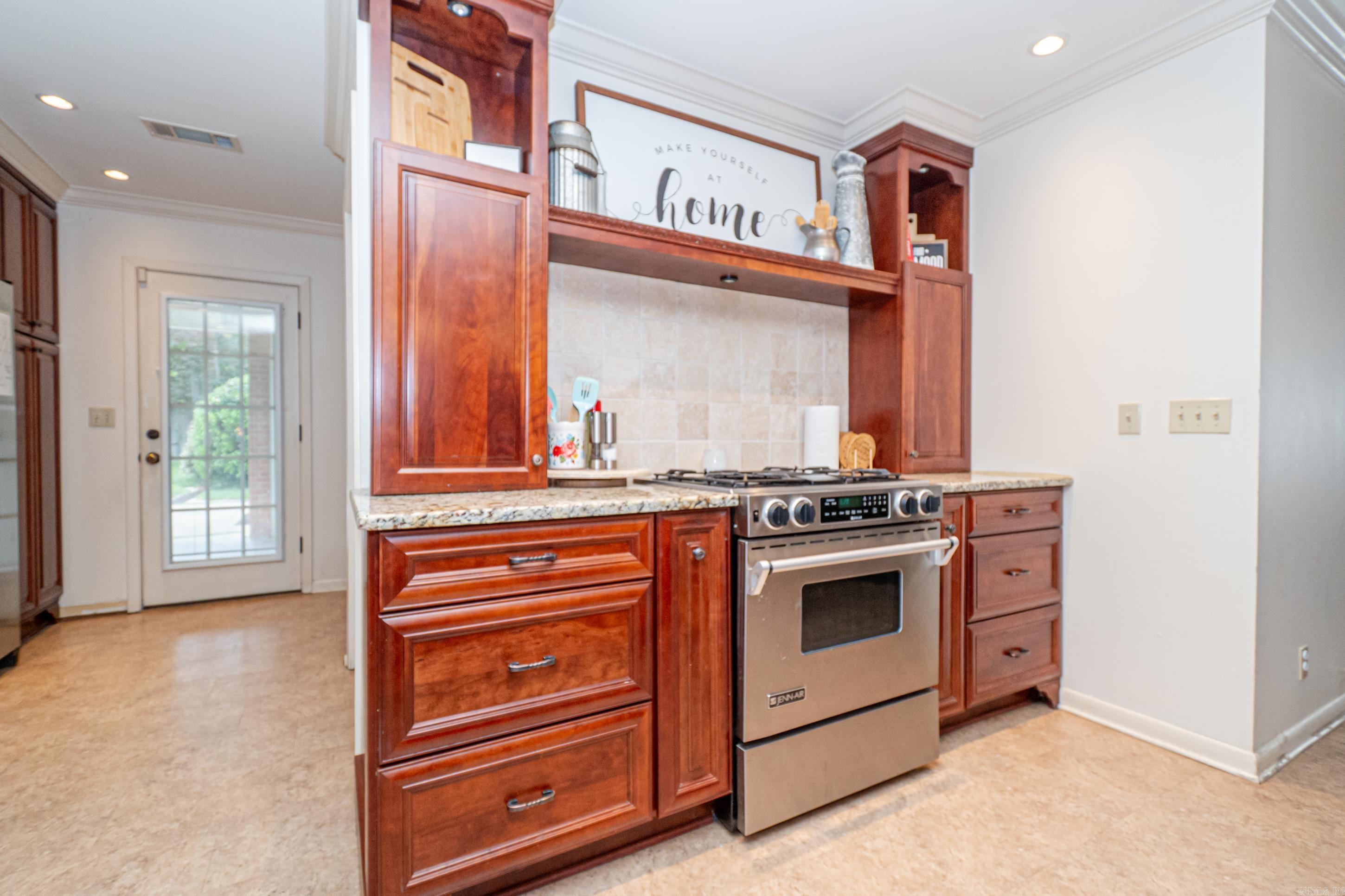 MIKE BERG LAKE - Residential