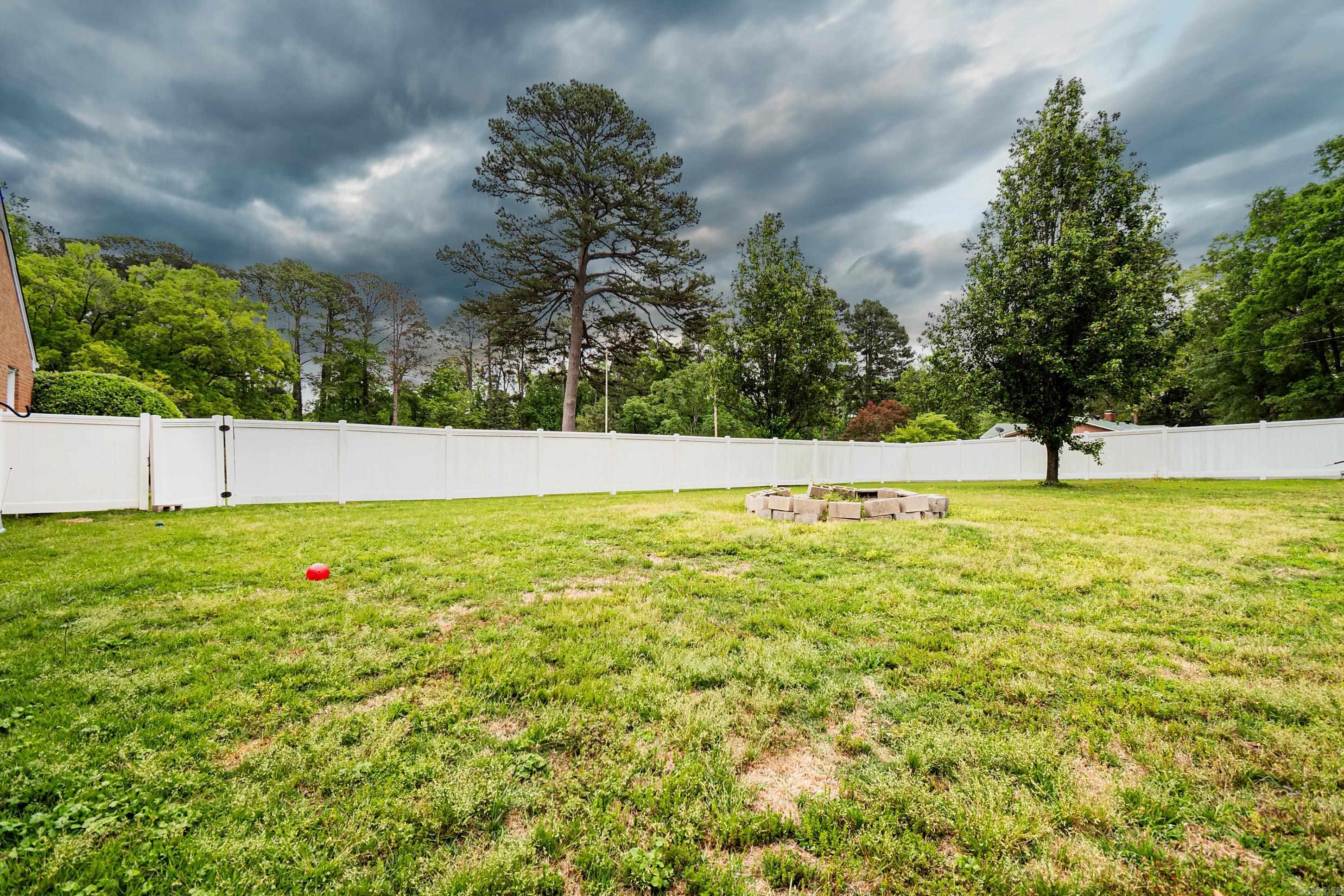 MIKE BERG LAKE - Residential