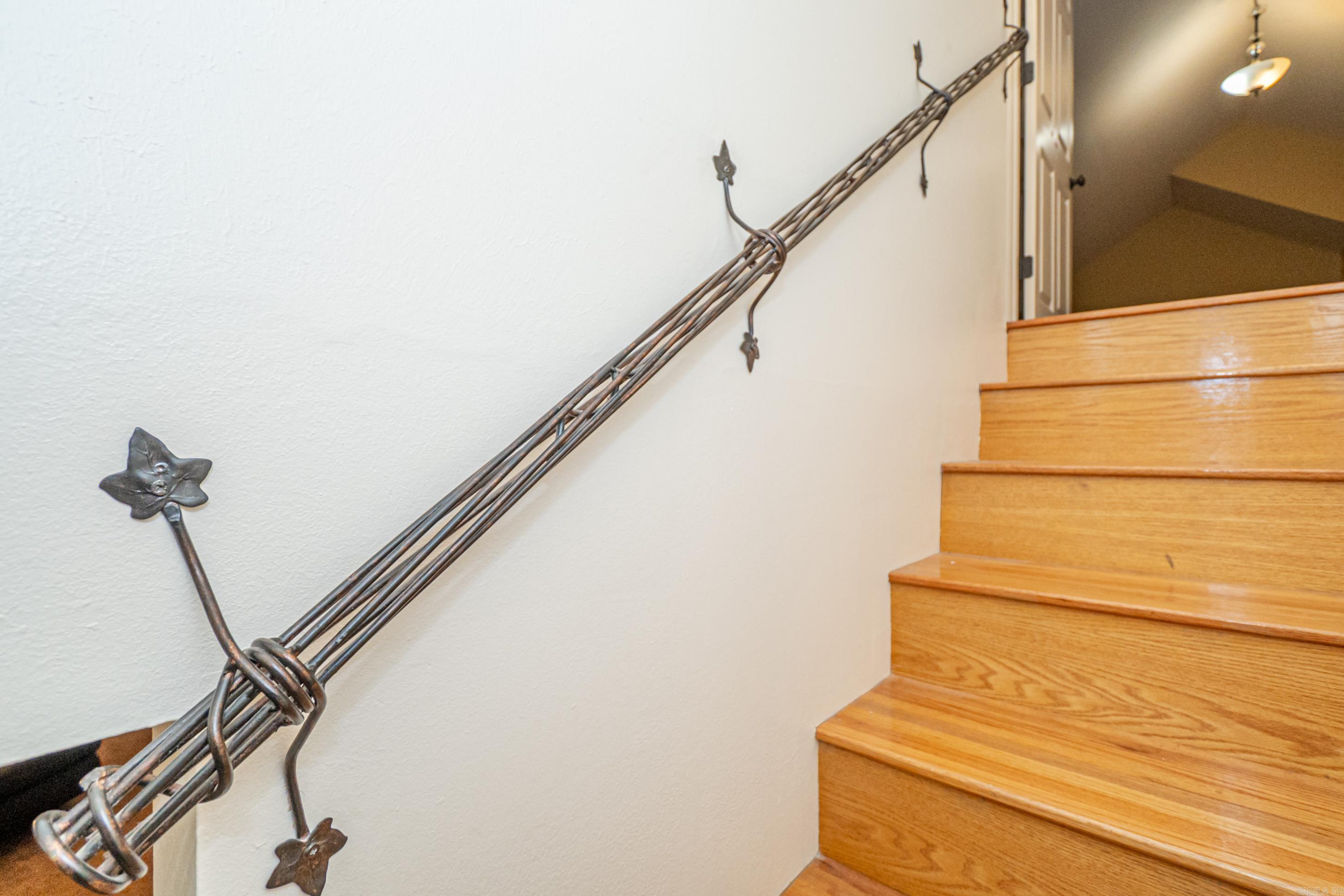 MIKE BERG LAKE - Residential