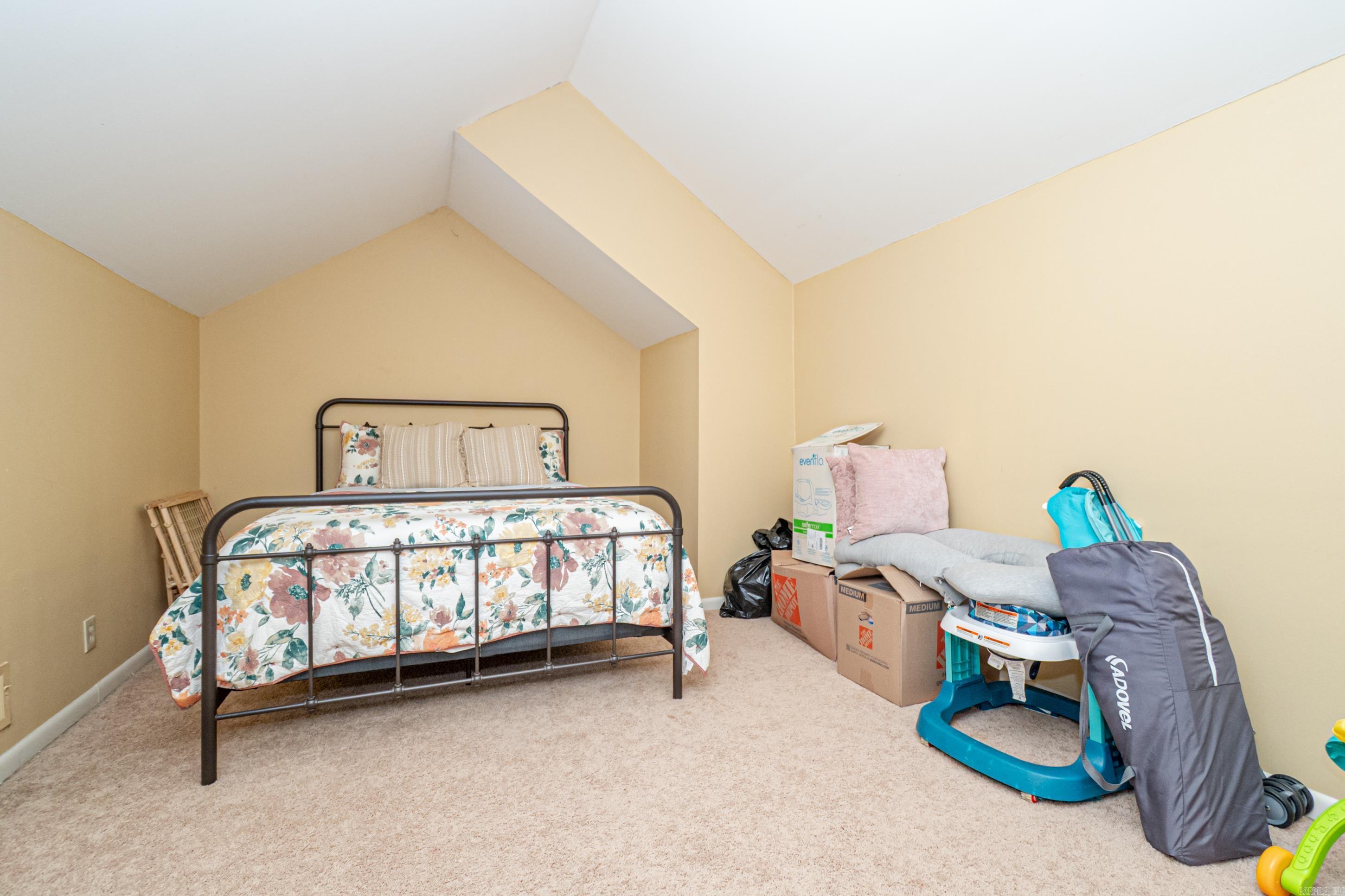 MIKE BERG LAKE - Residential