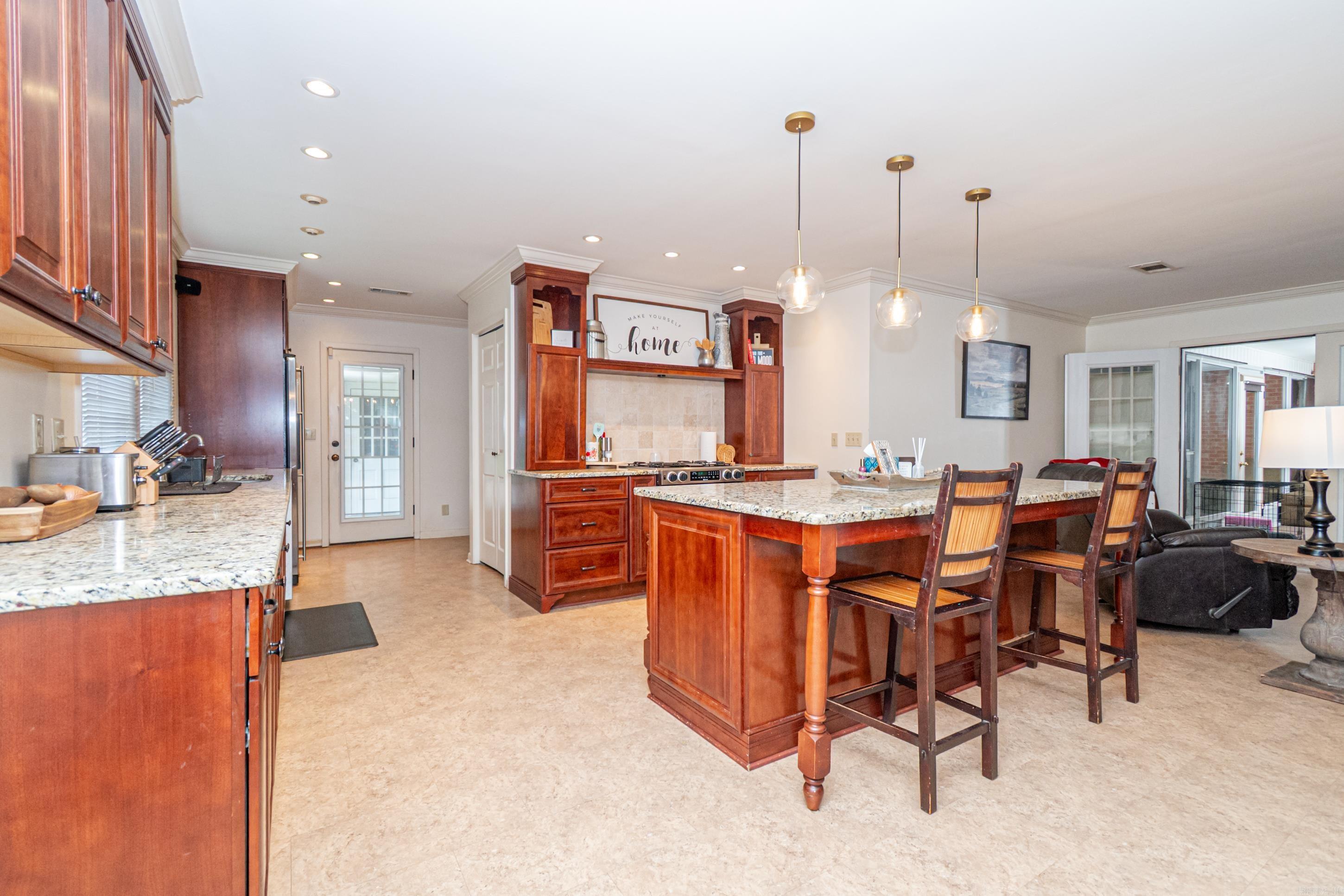 MIKE BERG LAKE - Residential