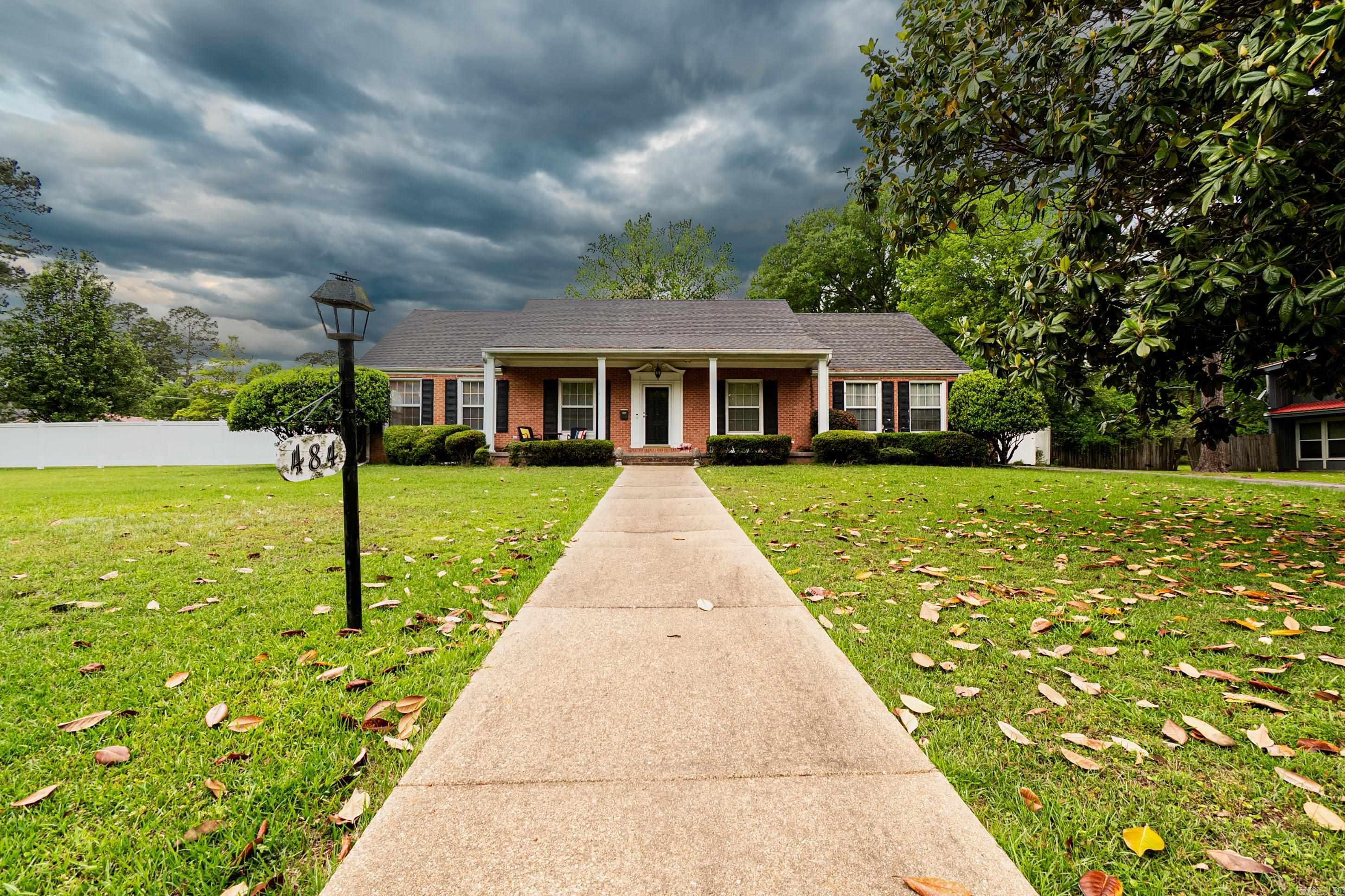 MIKE BERG LAKE - Residential