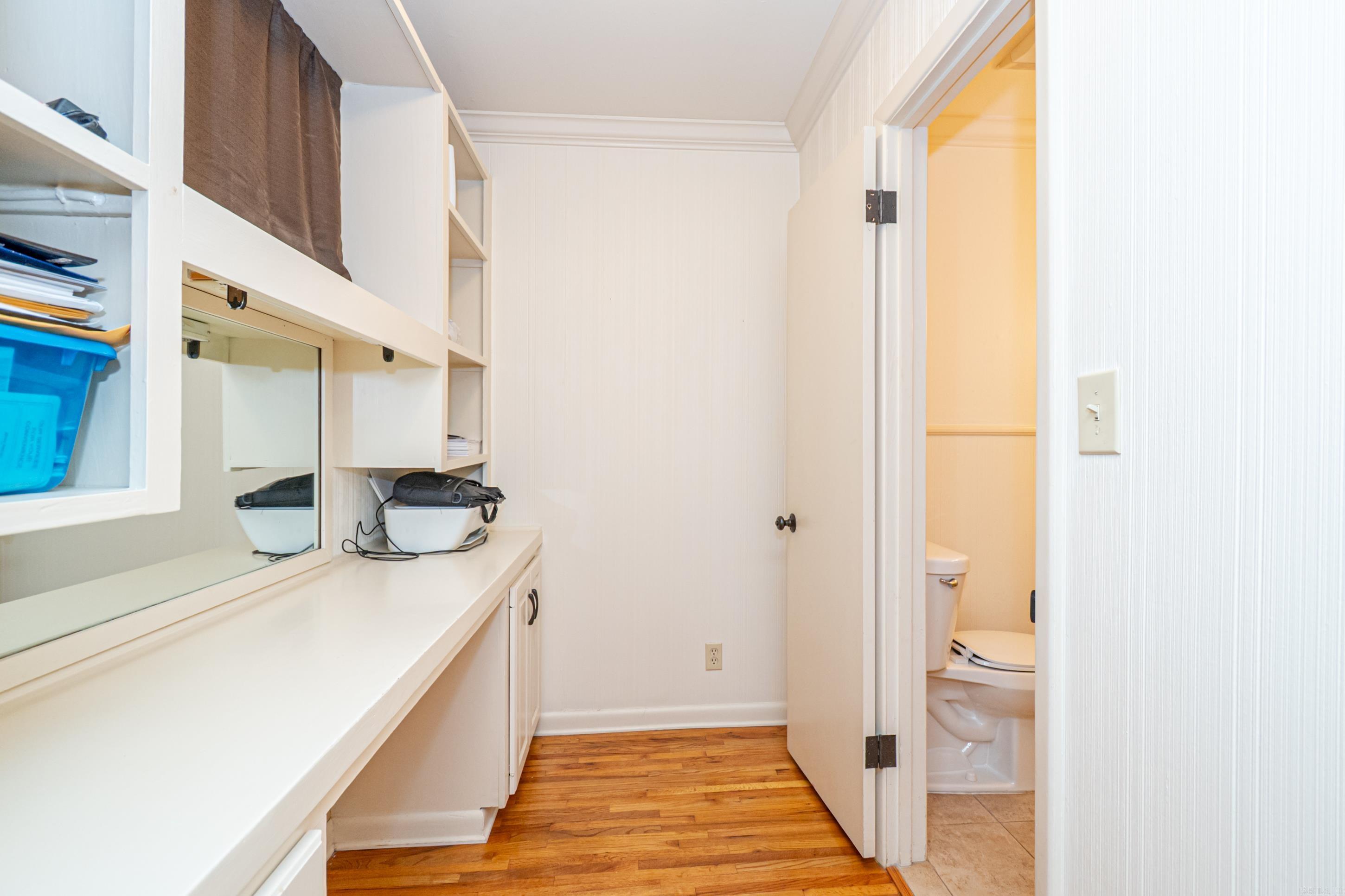 MIKE BERG LAKE - Residential