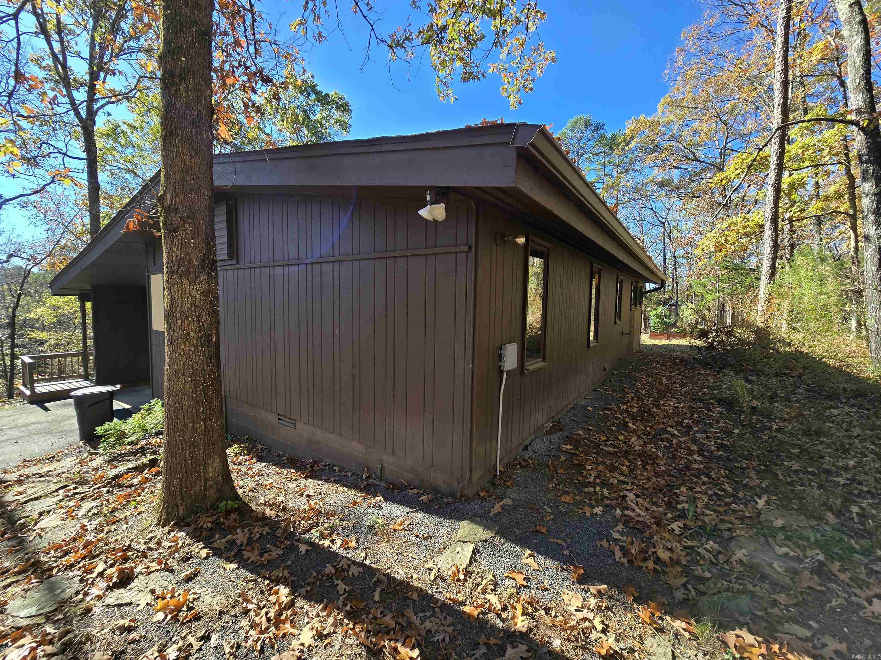 INDIAN HILLS - Residential