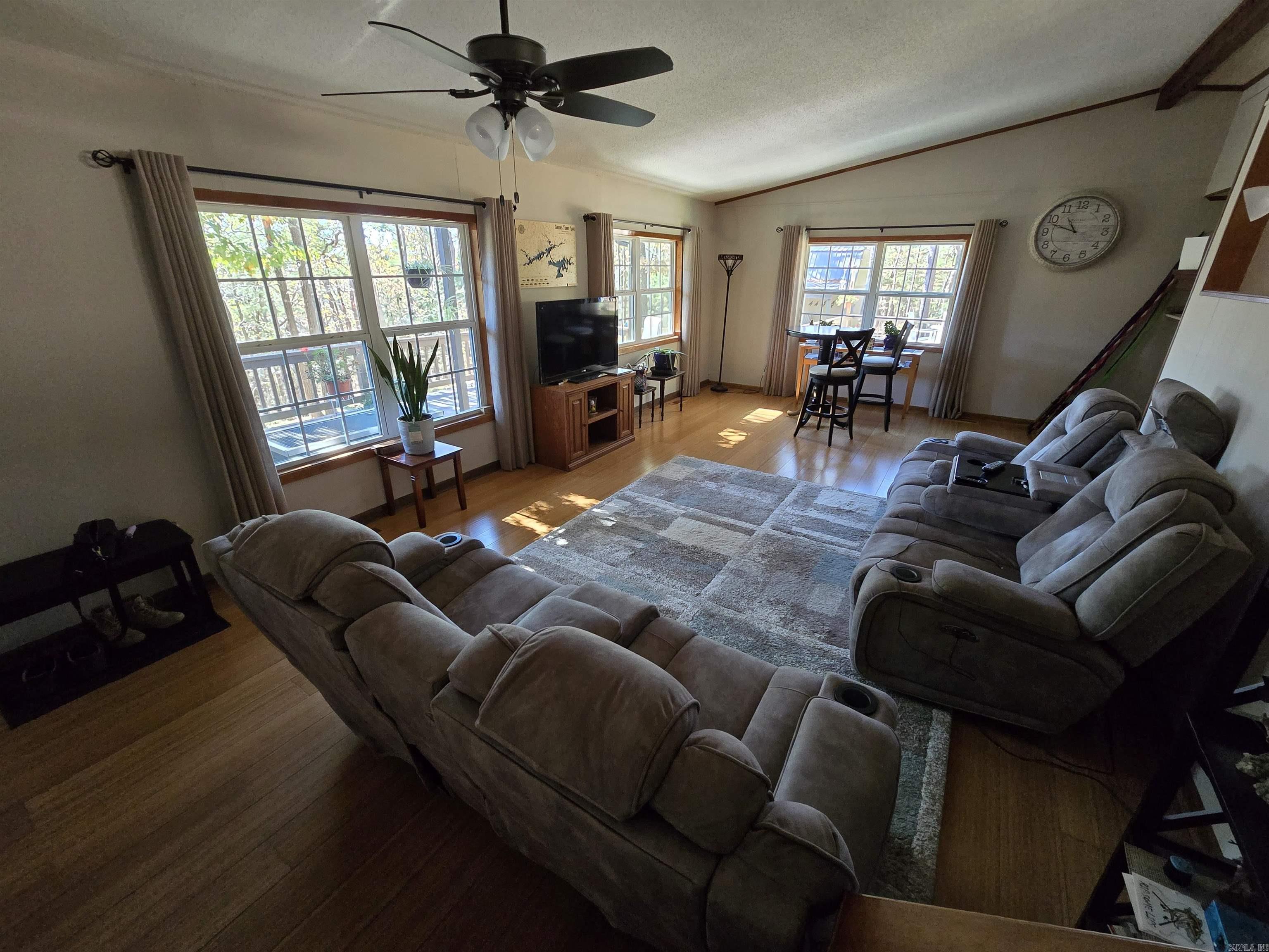 INDIAN HILLS - Residential