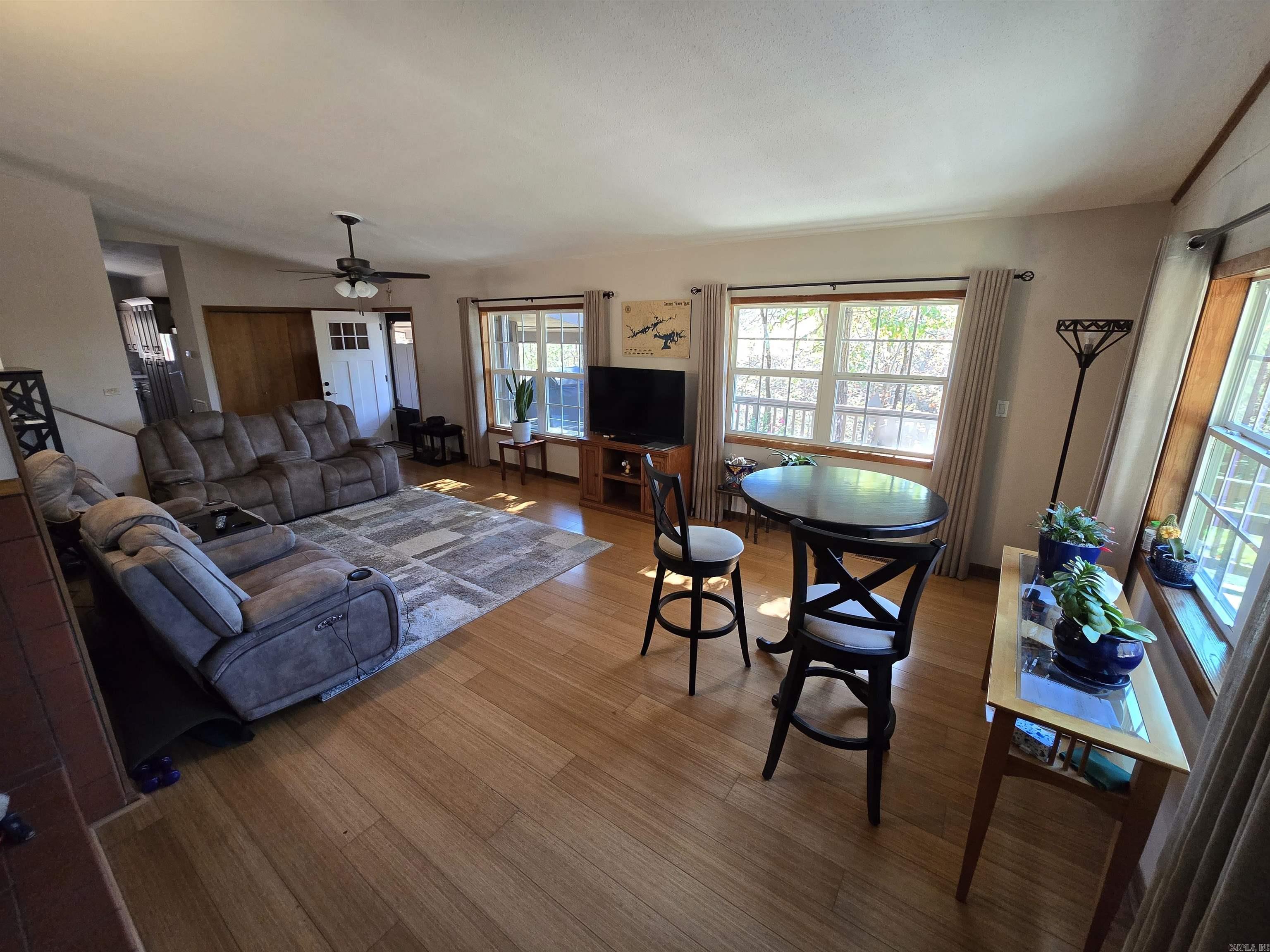 INDIAN HILLS - Residential