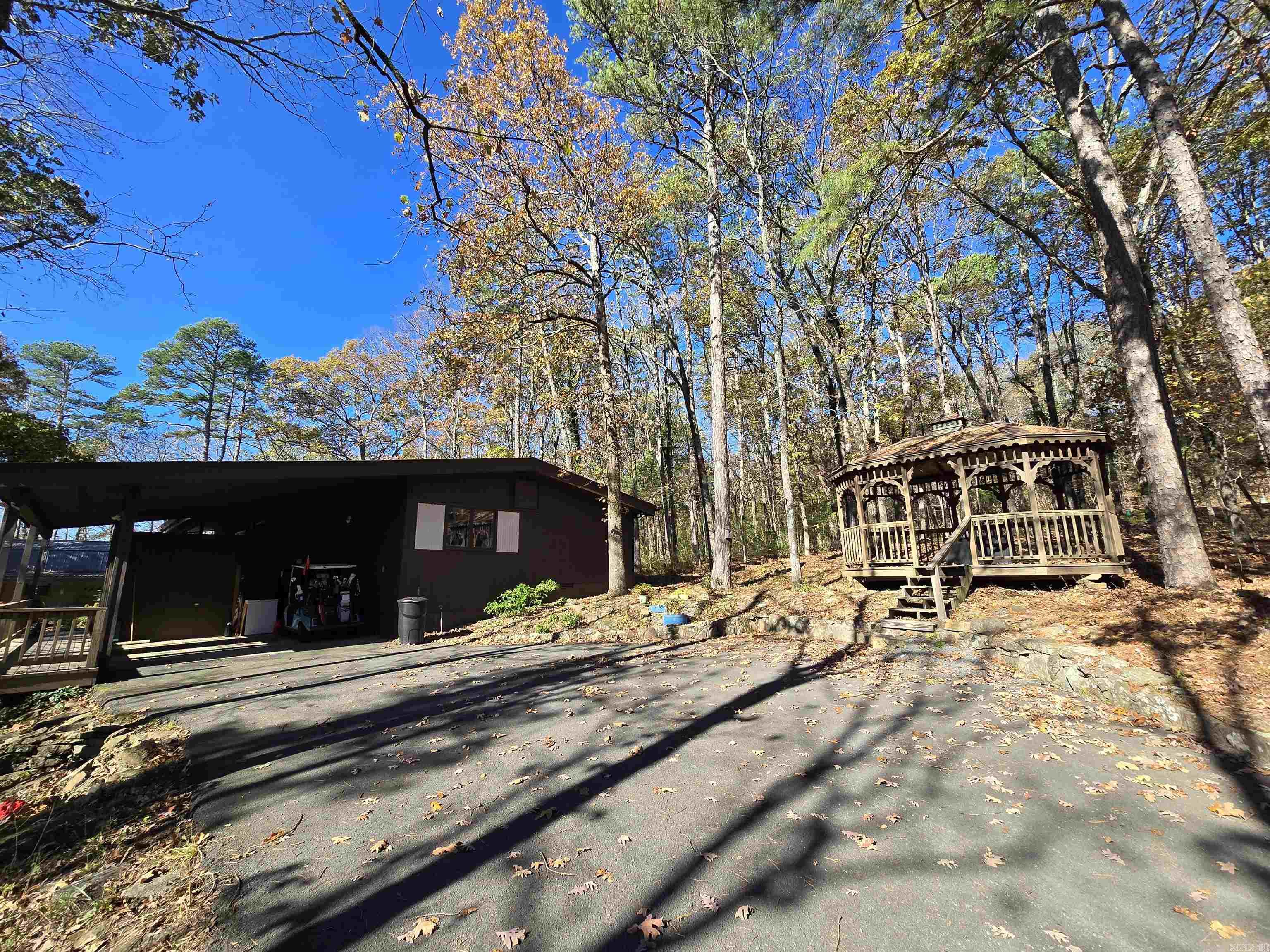 INDIAN HILLS - Residential