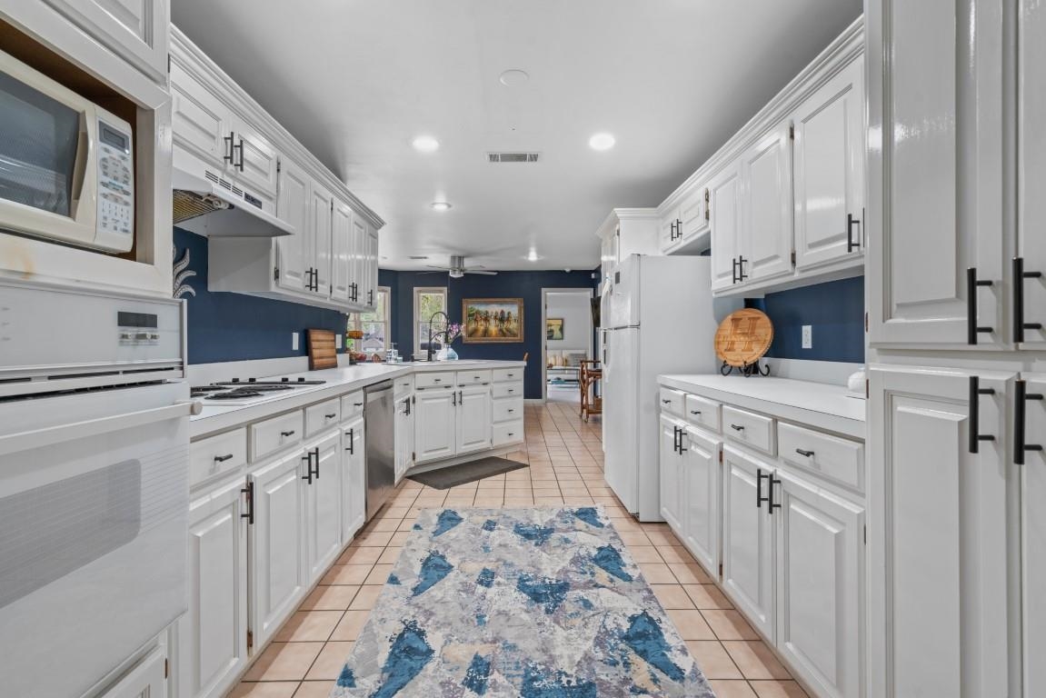 DRIFTWOOD POINT - Residential