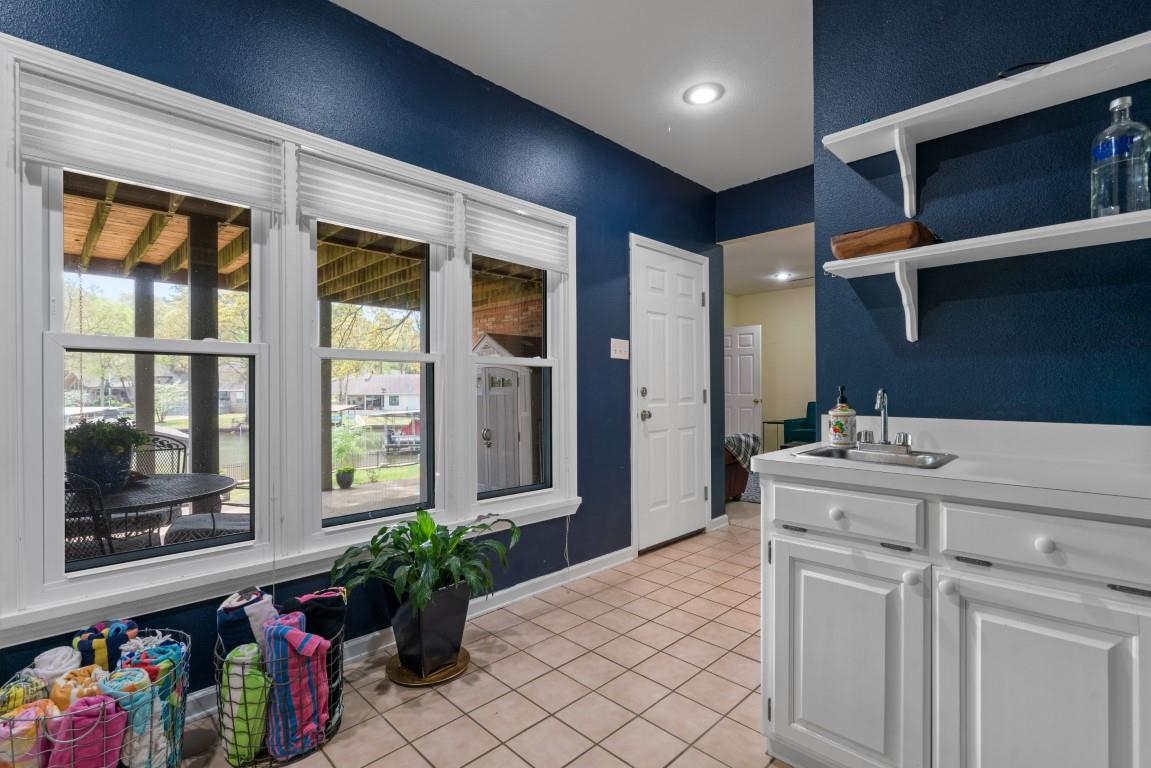 DRIFTWOOD POINT - Residential