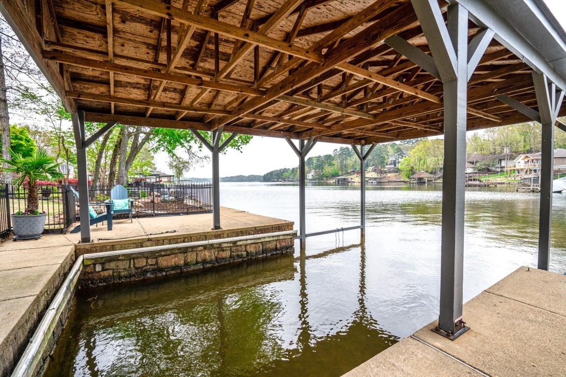 DRIFTWOOD POINT - Residential