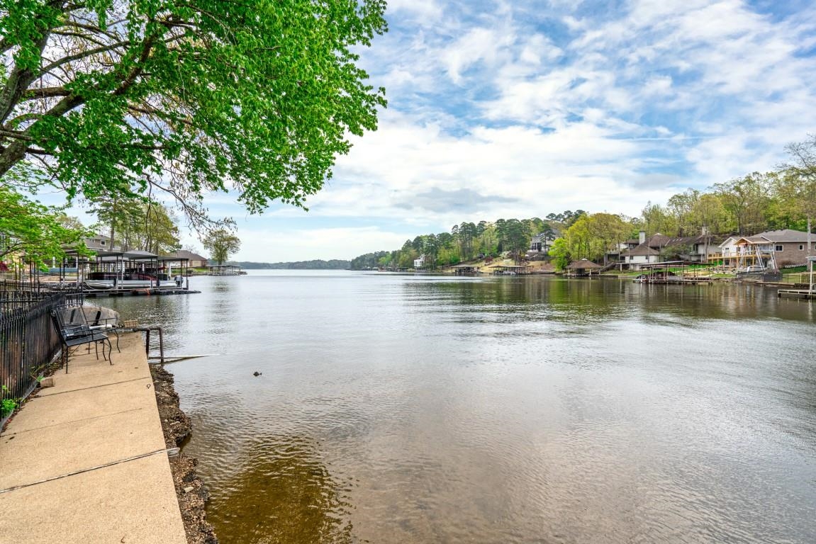 DRIFTWOOD POINT - Residential